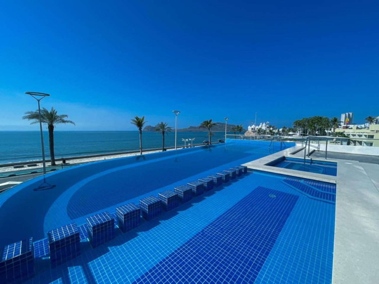Varali Grand Hotel — foto 2