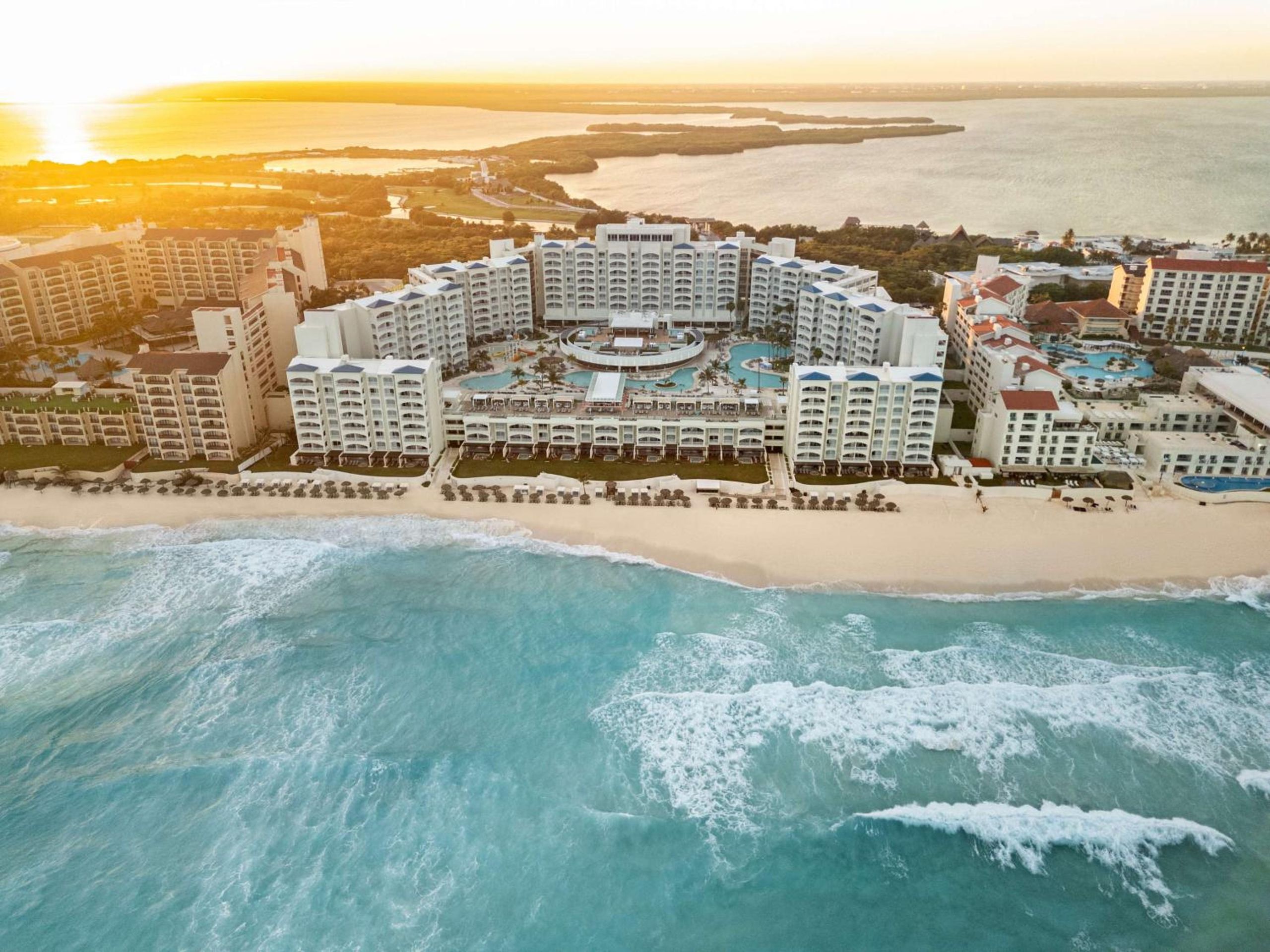 Hilton Cancun Mar Caribe All-Inclusive Resort — foto 7