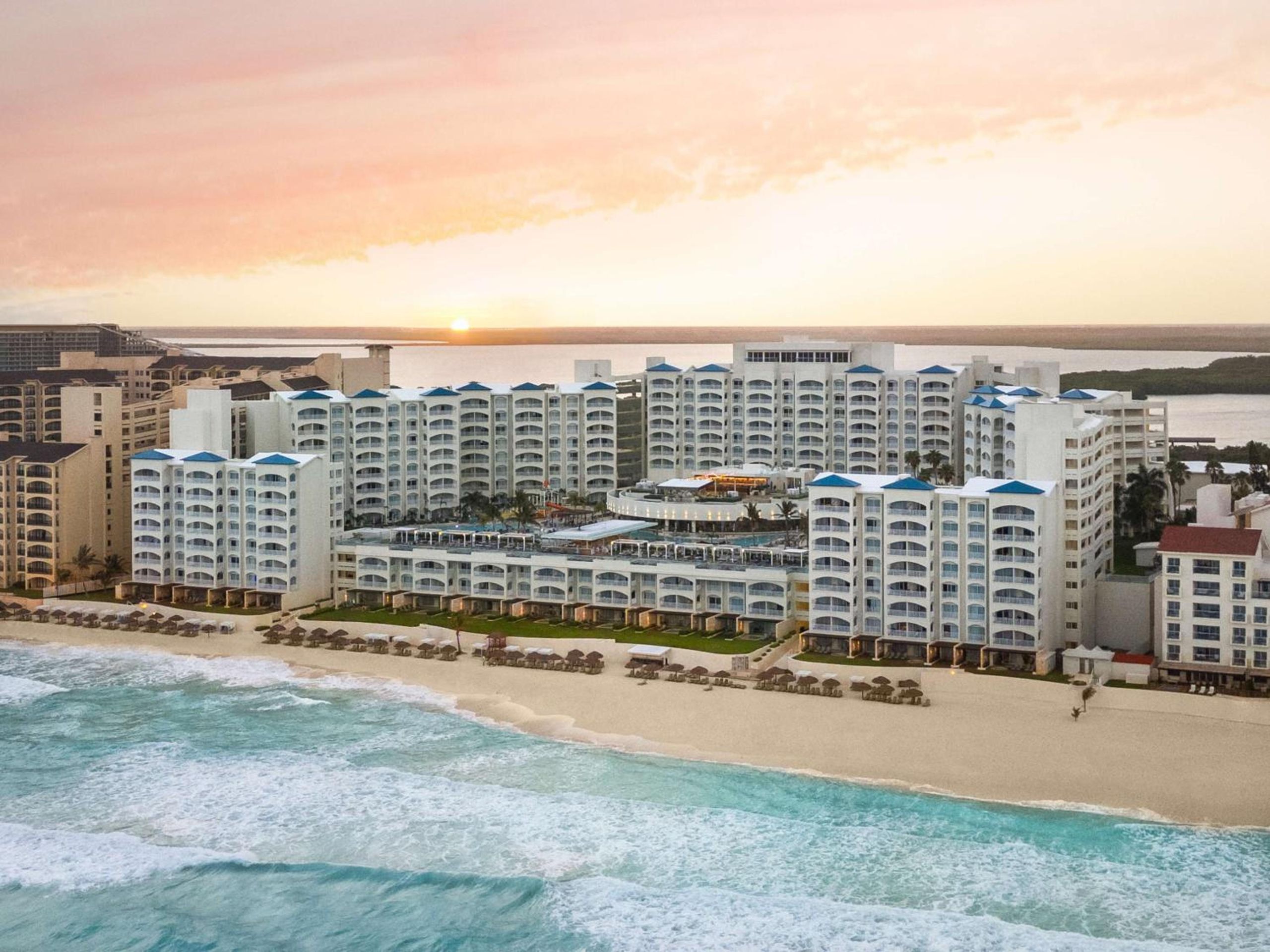 Hilton Cancun Mar Caribe All-Inclusive Resort — foto 8