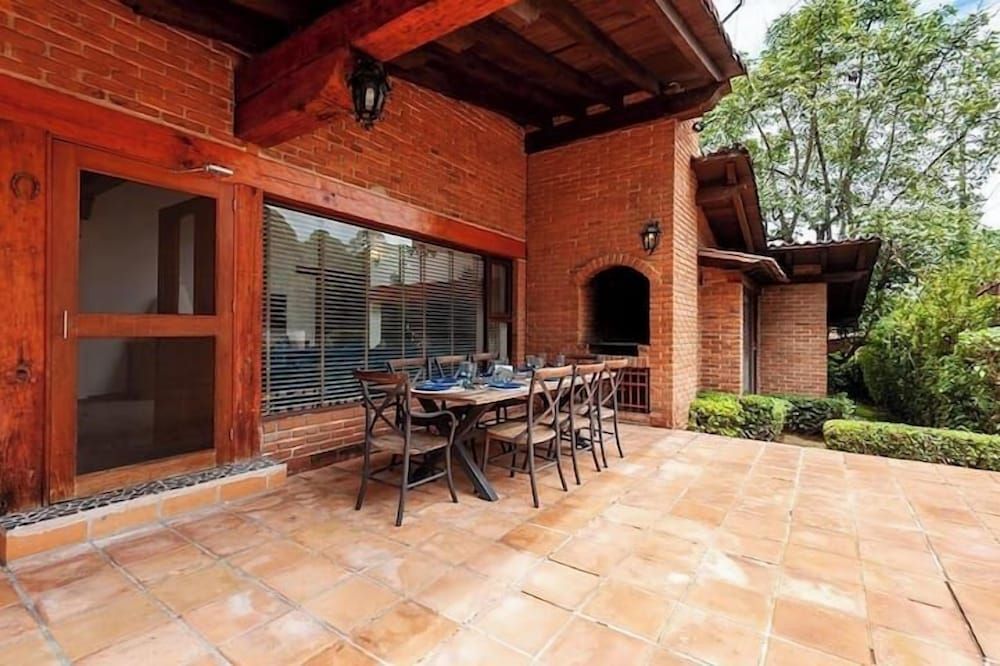 Incredible Property with Huge Garden and Pool! — foto 5