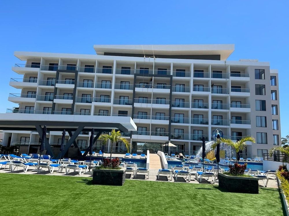High Garden Grand Hotel