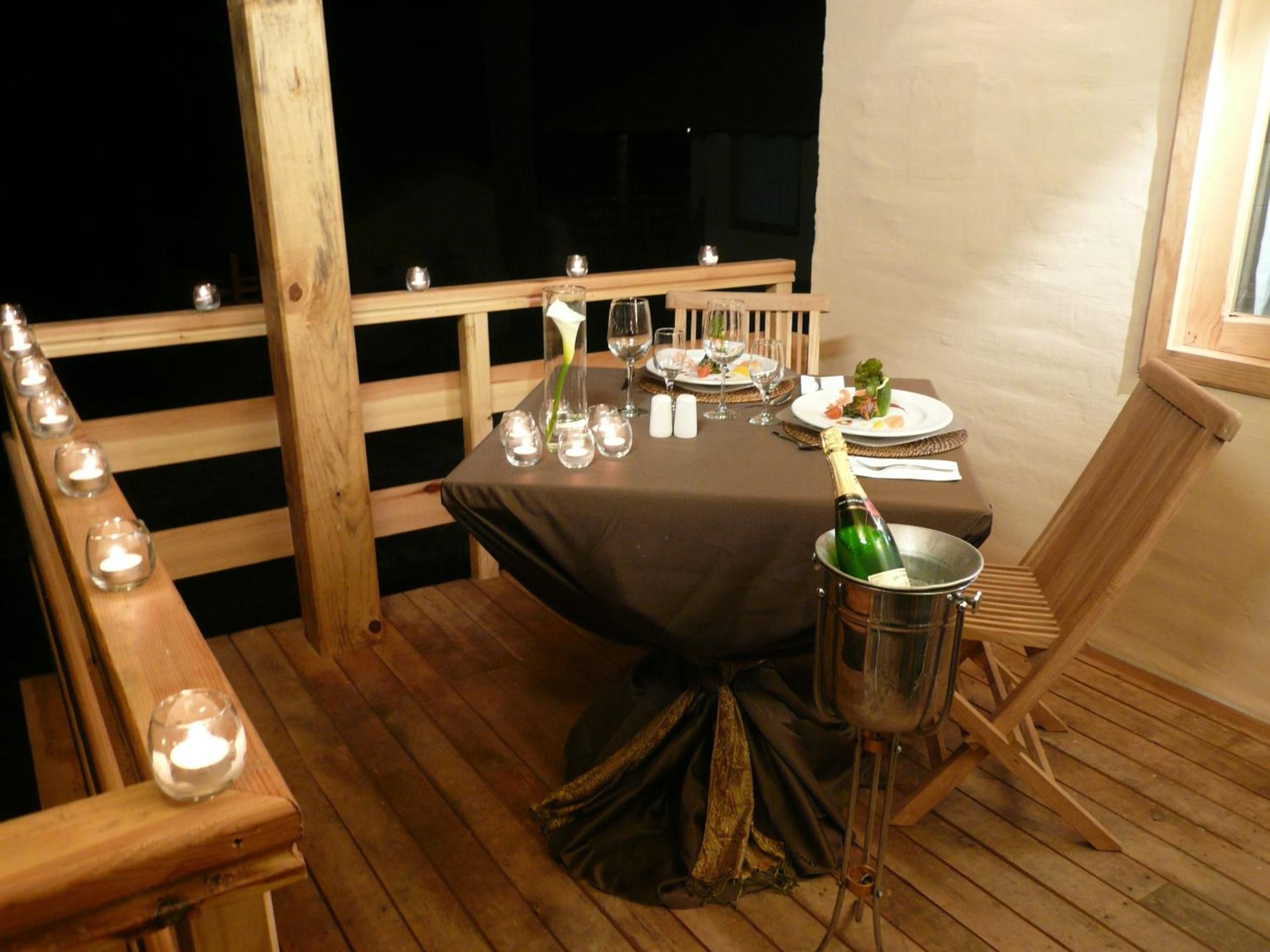 Suite — 6