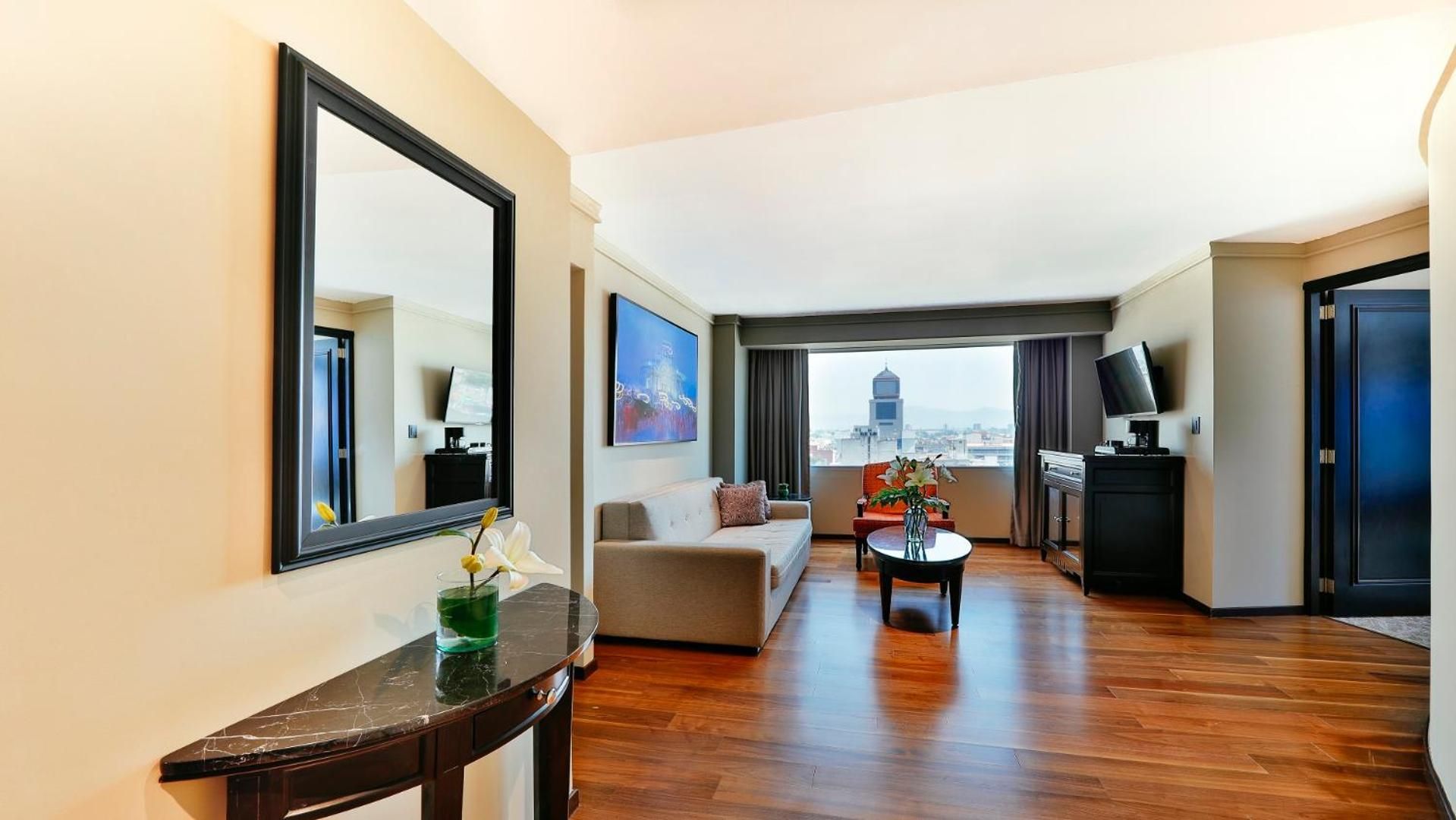 Suite King — 5