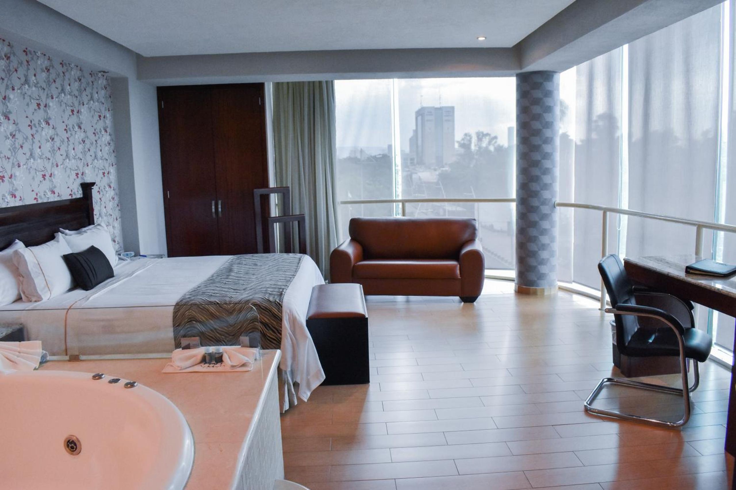 Suite Deluxe con Bañera de Hidromasaje