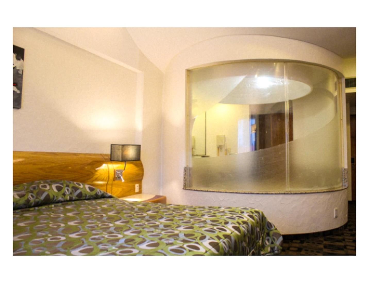Suite King con Bañera de Hidromasaje — 2