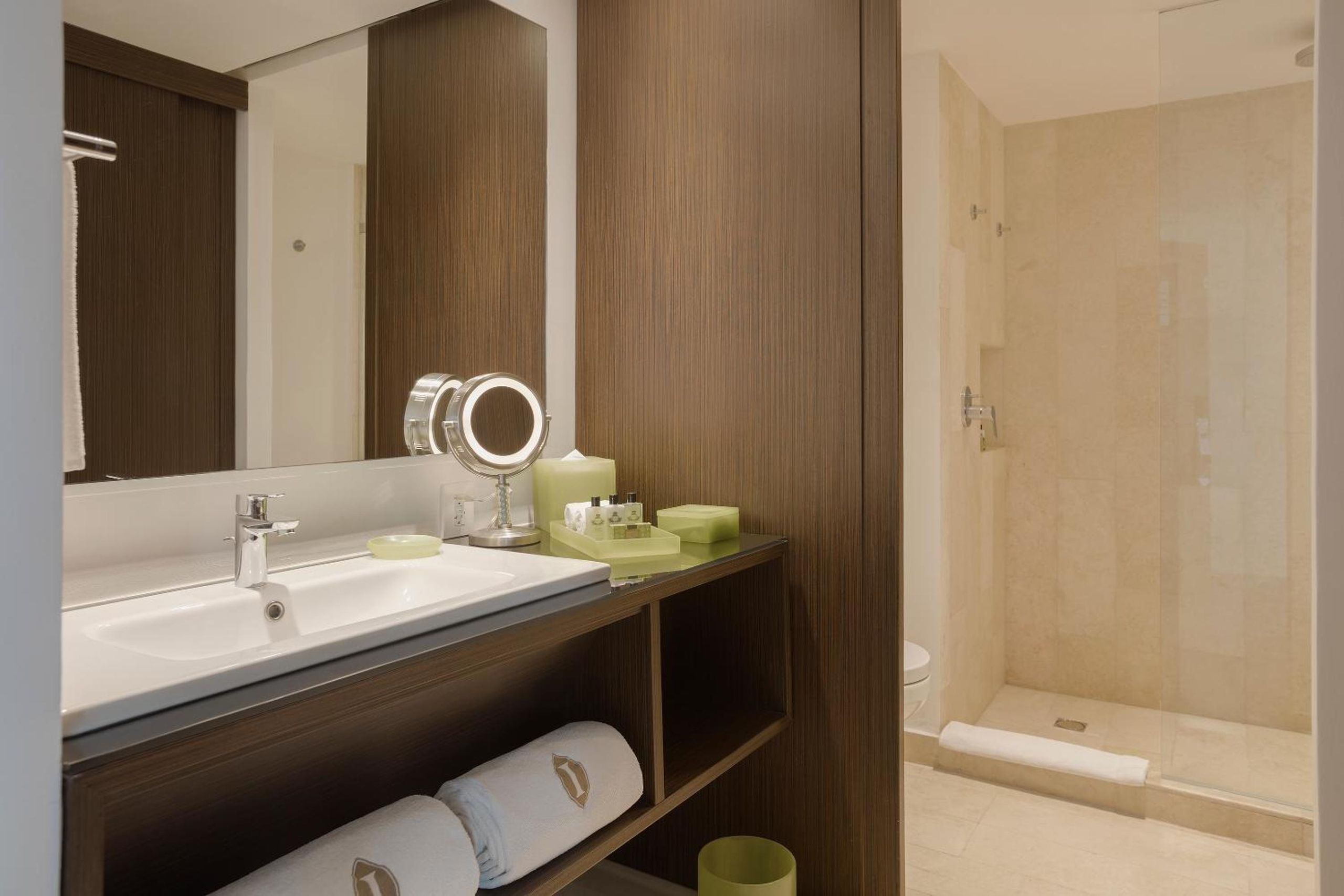 Suite King con Terraza y Vista al Océano — 4