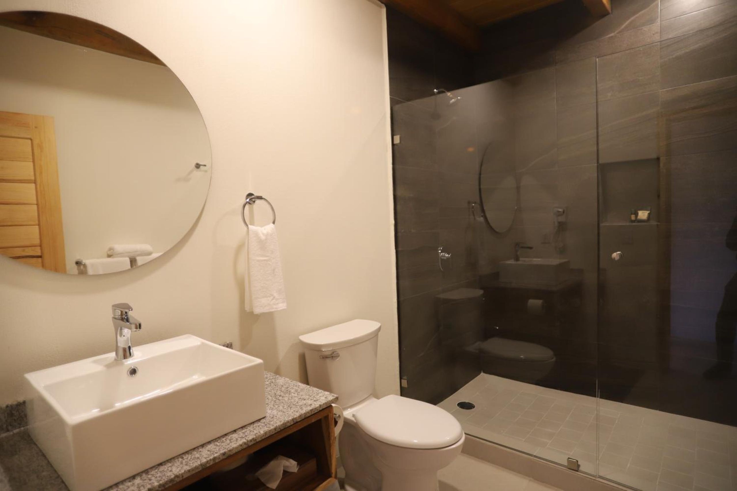 Habitación Doble con Dos Camas Dobles — 3