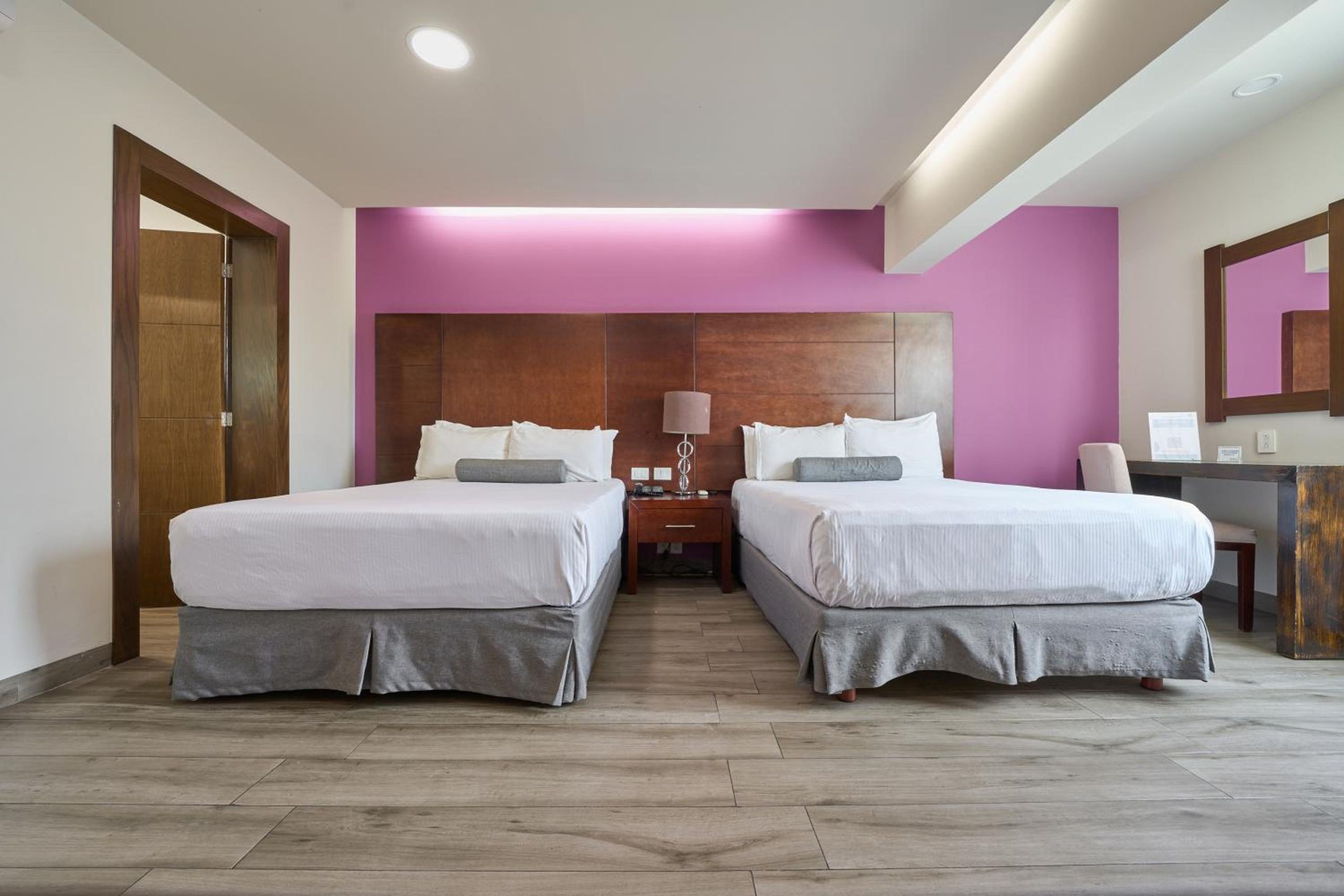 Habitación Doble Deluxe — 6