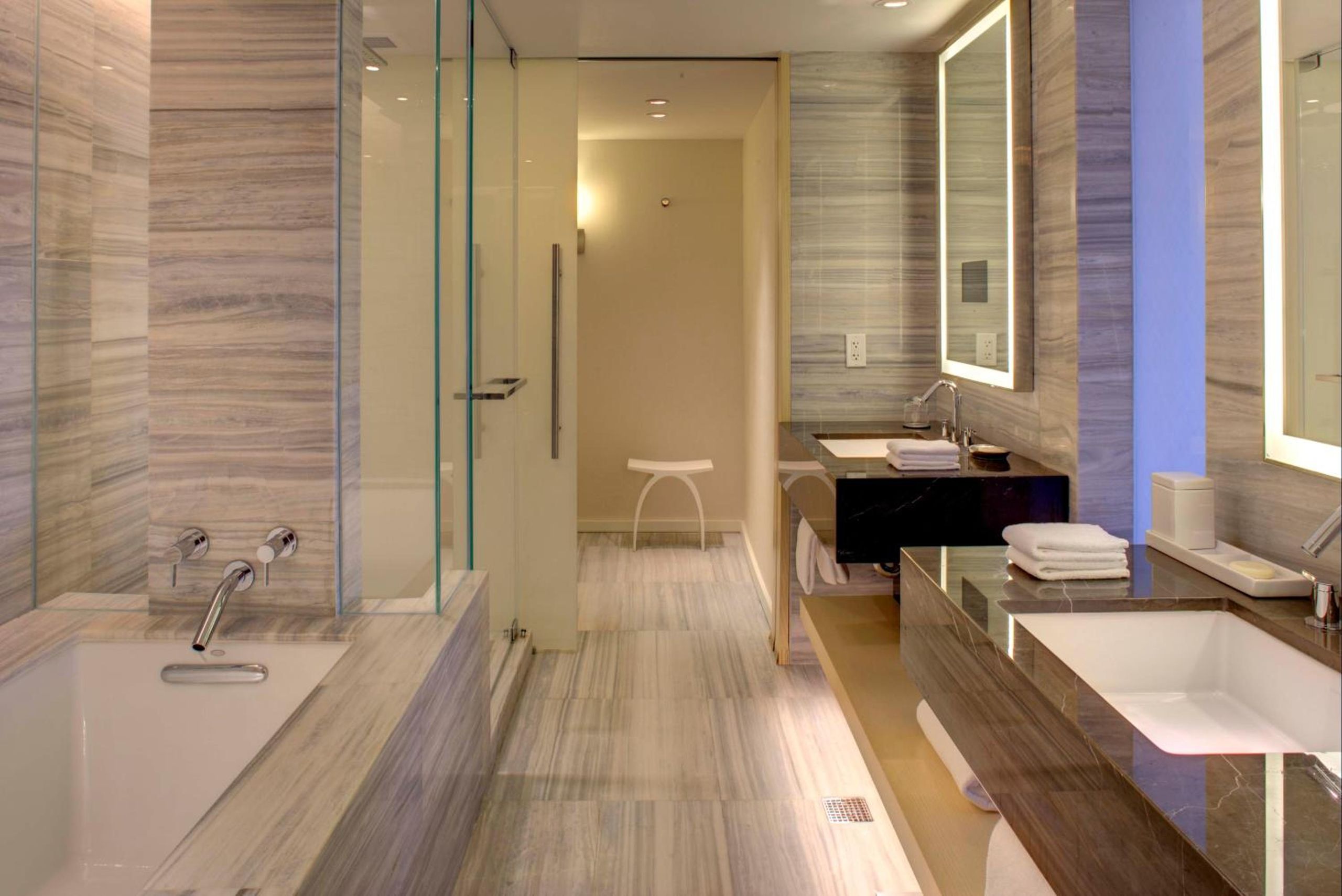 Suite King — 2