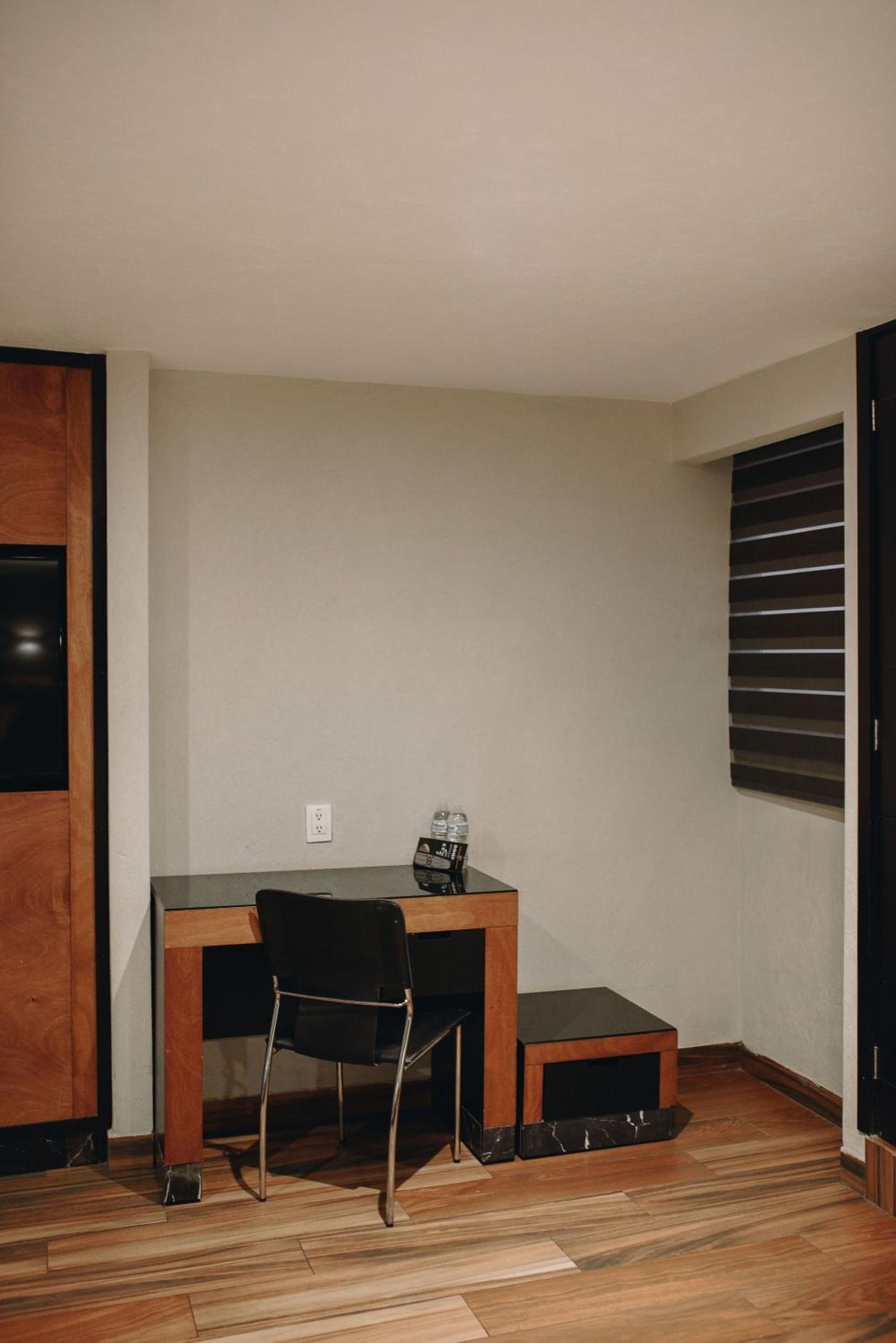 Habitación Doble Estándar con Dos Camas Dobles - Sin vista — 6