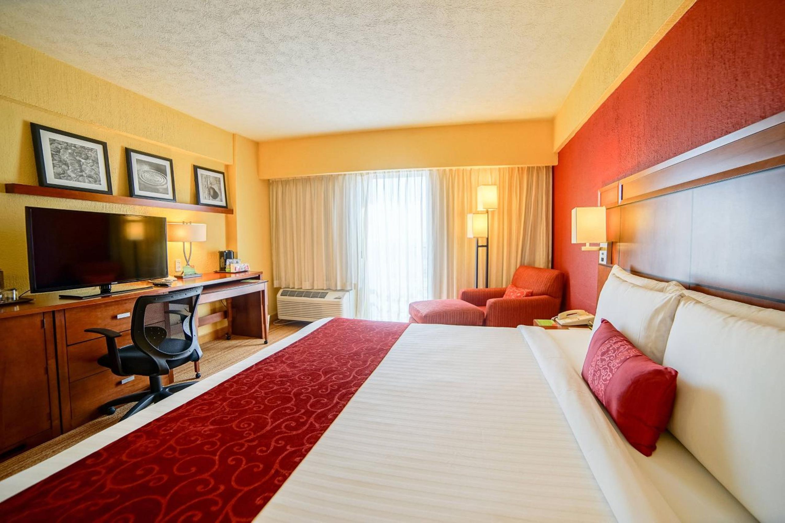 Habitación de huéspedes clásica, 1 cama King, vista a la ciudad — 5