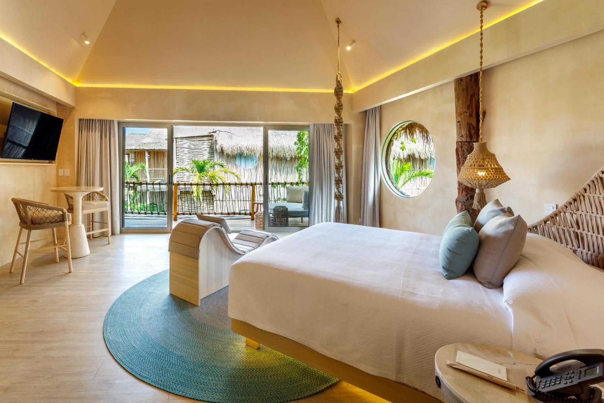 Suite Junior con Vista al Jardín — 4