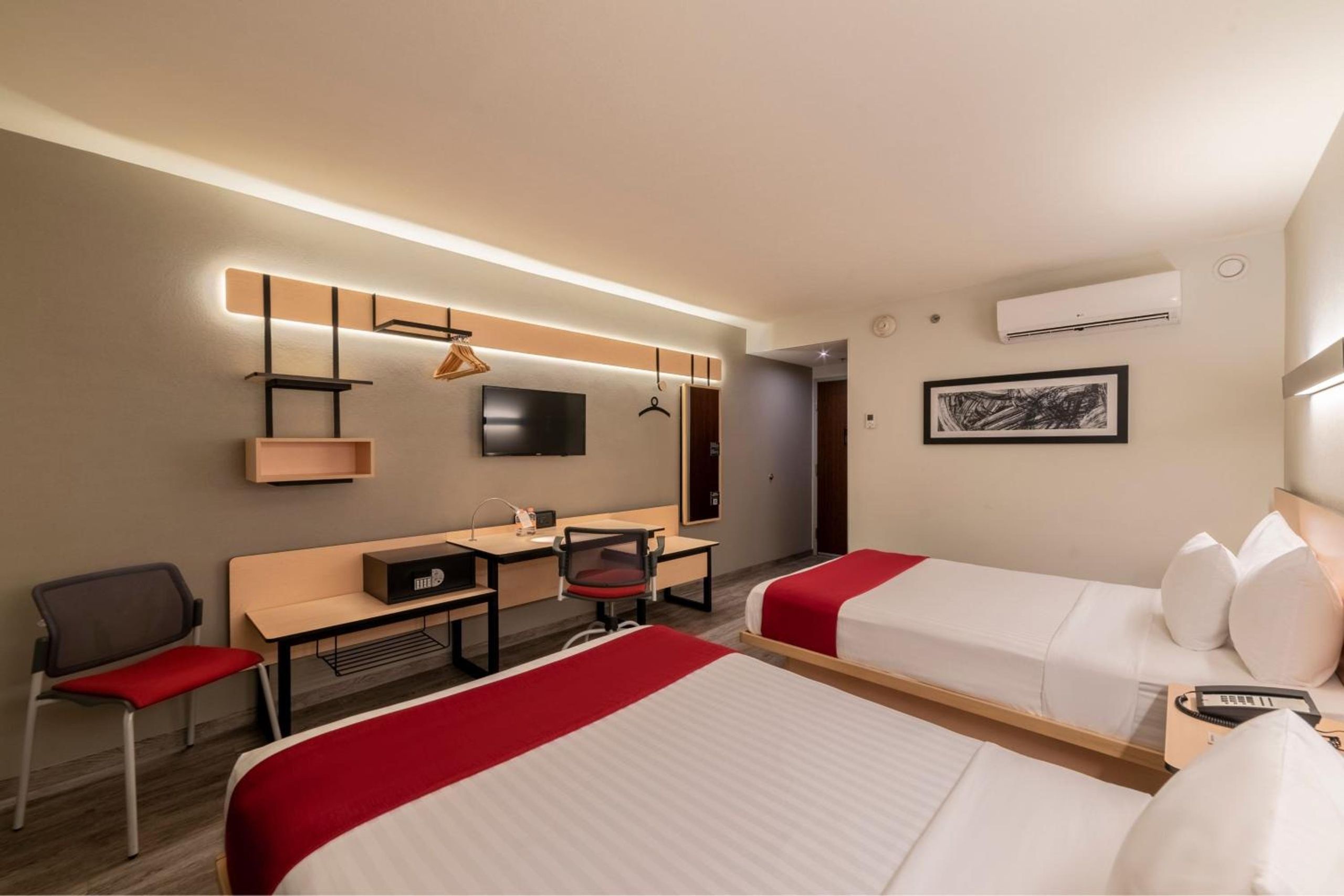 Habitación Doble con Dos Camas Dobles — 6