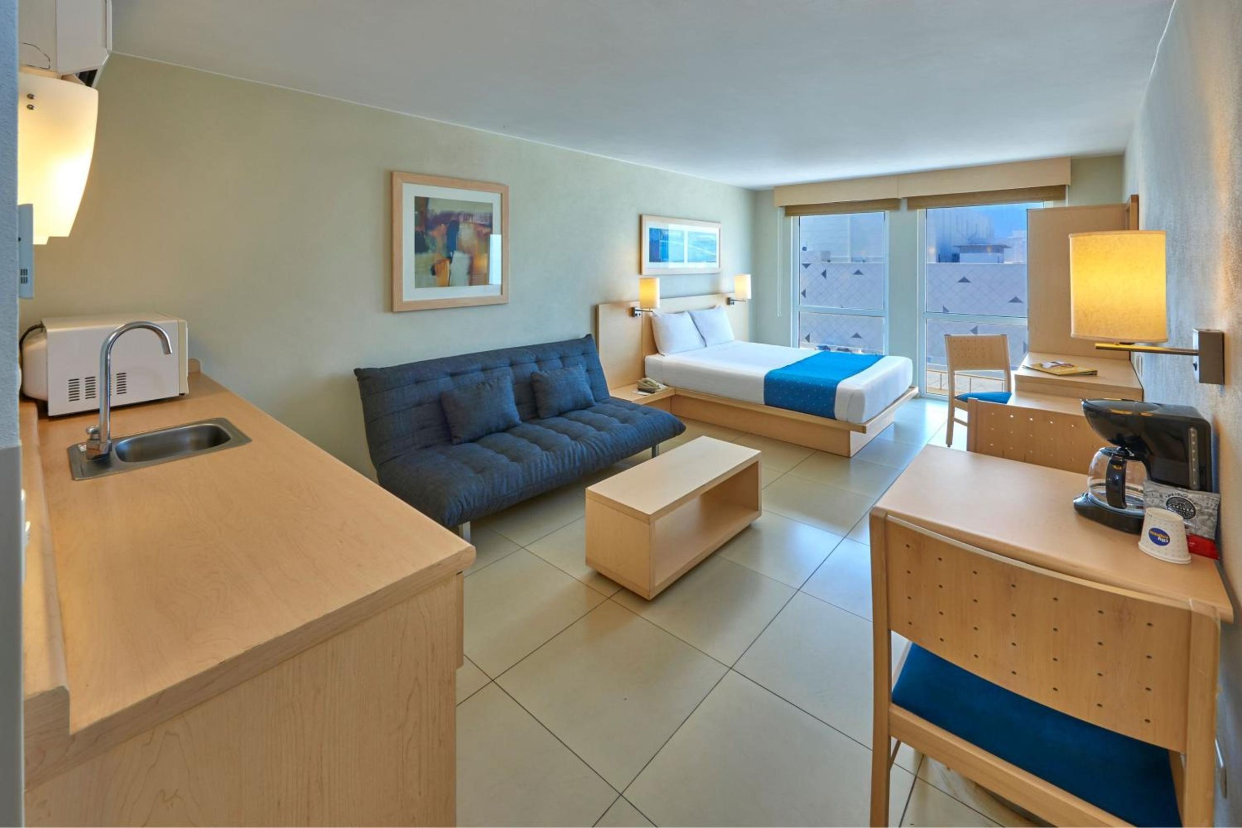 Suite Reina con Sofá Cama