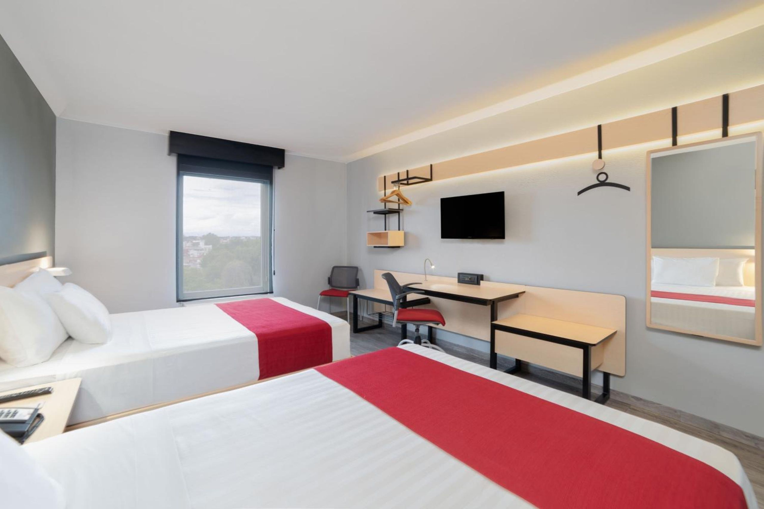 Habitación Doble con Dos Camas Dobles — 3