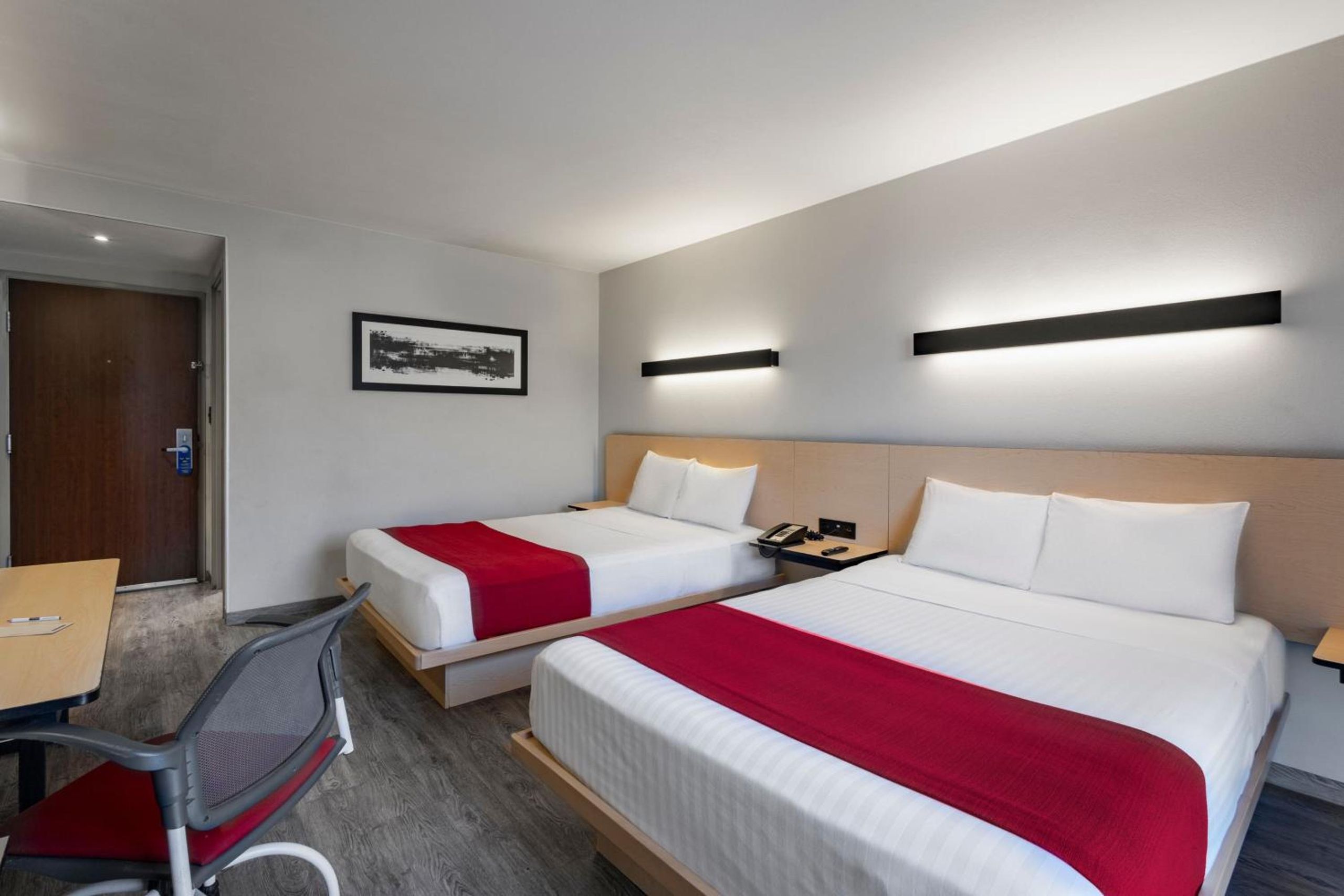 Habitación Doble con Dos Camas Dobles — 2