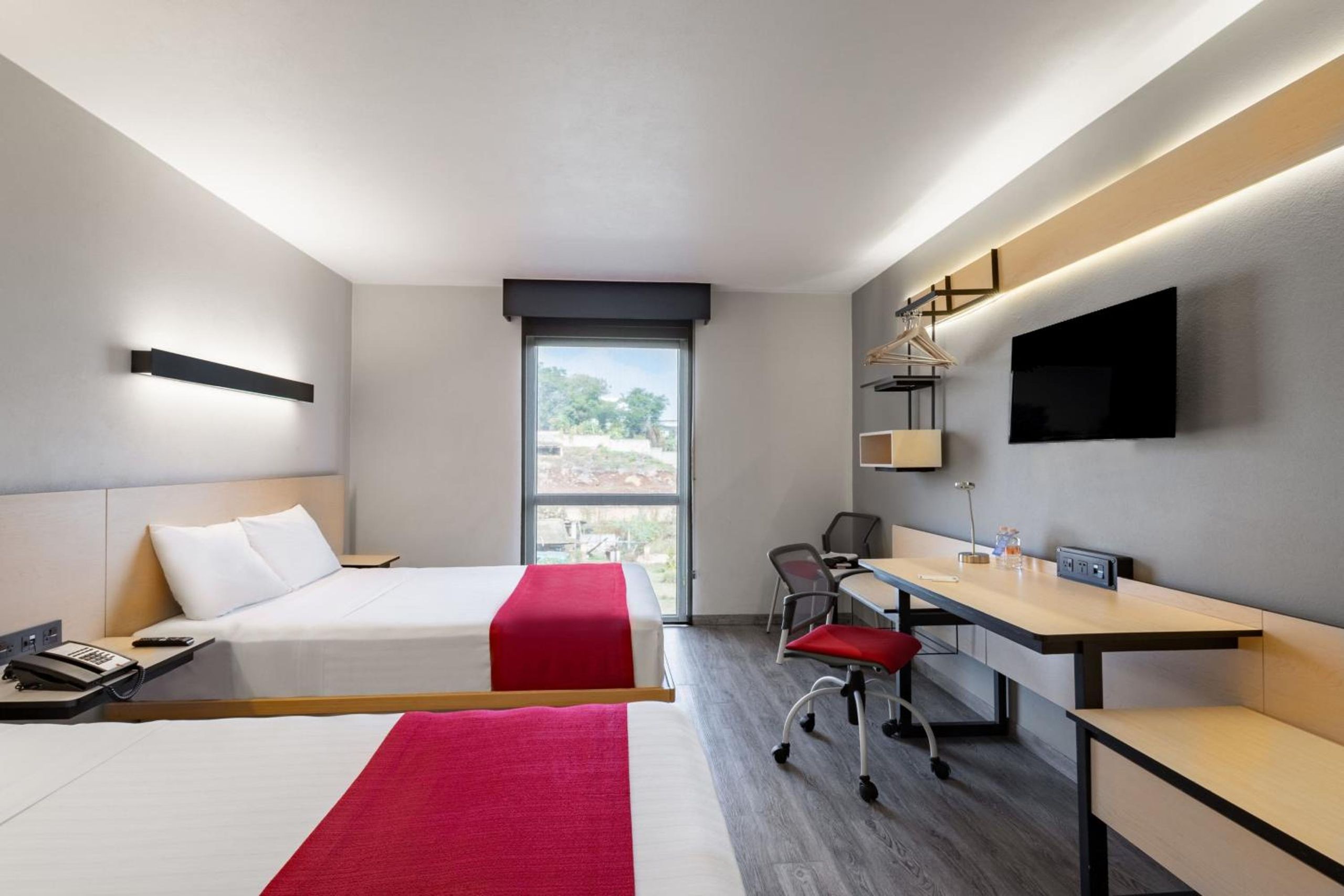 Habitación Doble con Dos Camas Dobles — 5