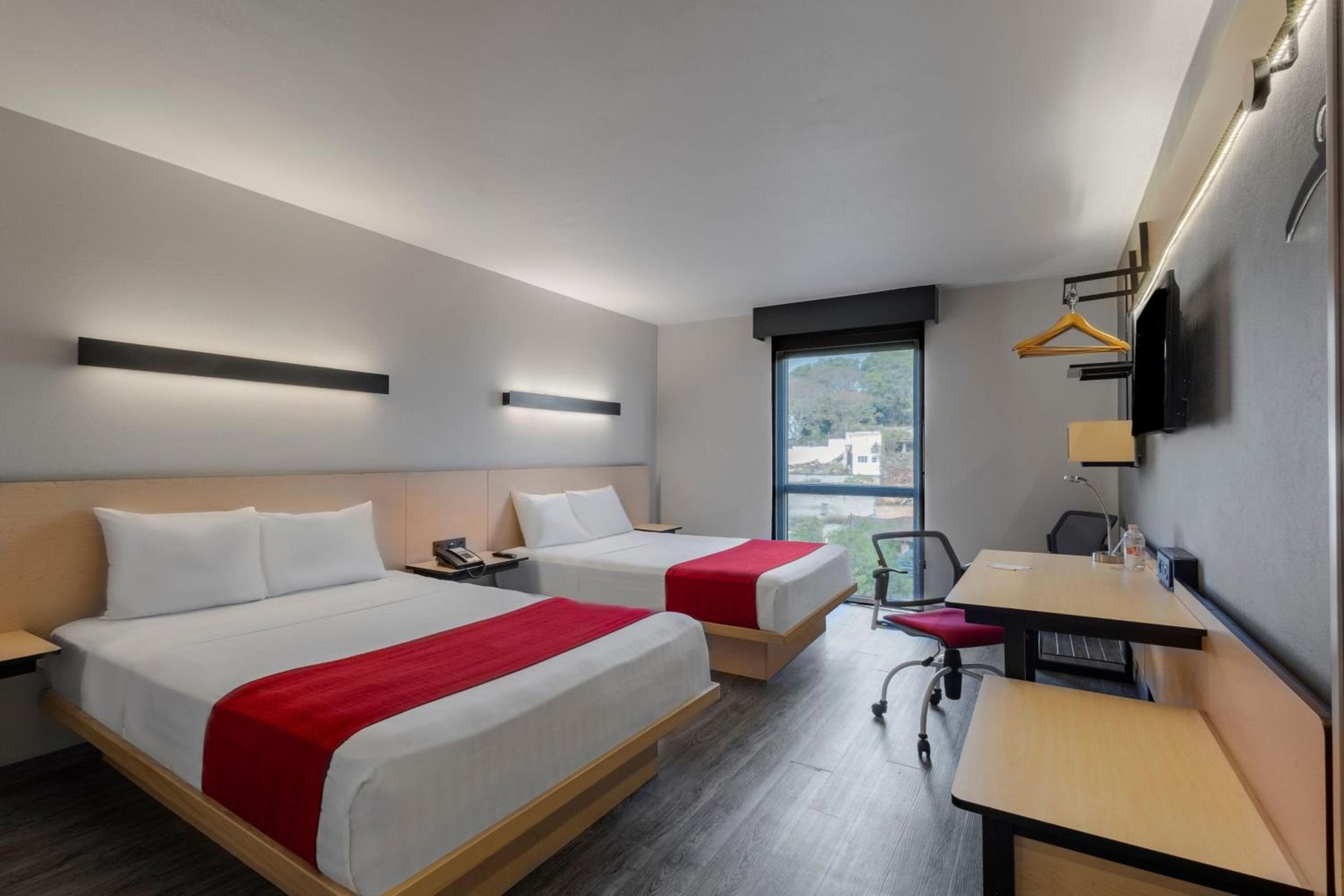 Habitación Doble con Dos Camas Dobles — 3