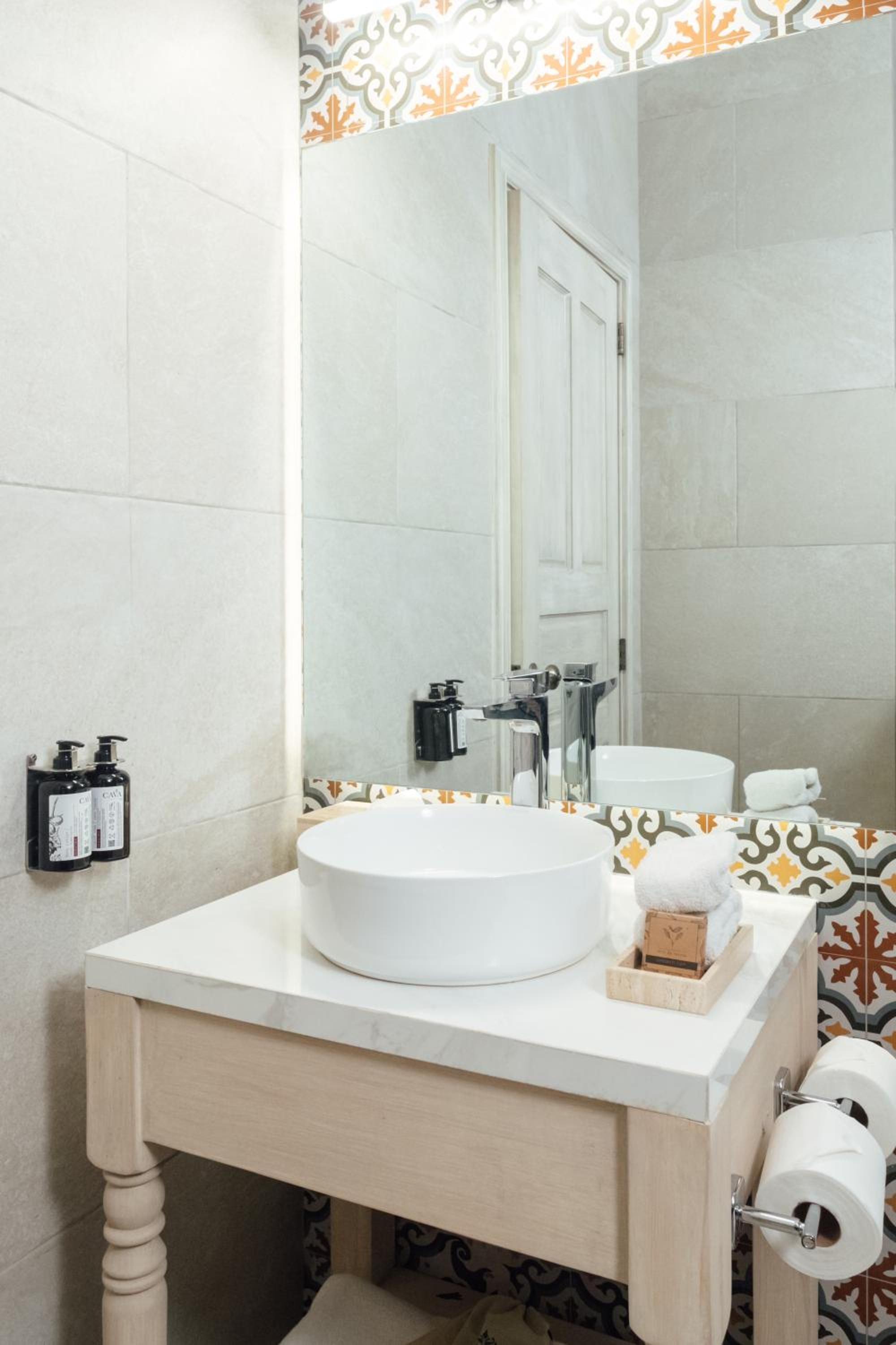 Suite King — 8