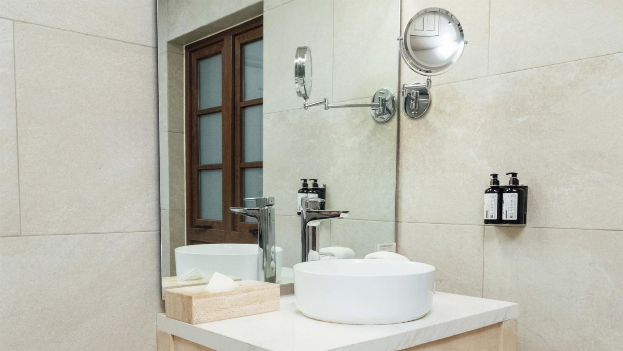 Suite Queen con Dos Camas Queen — 4
