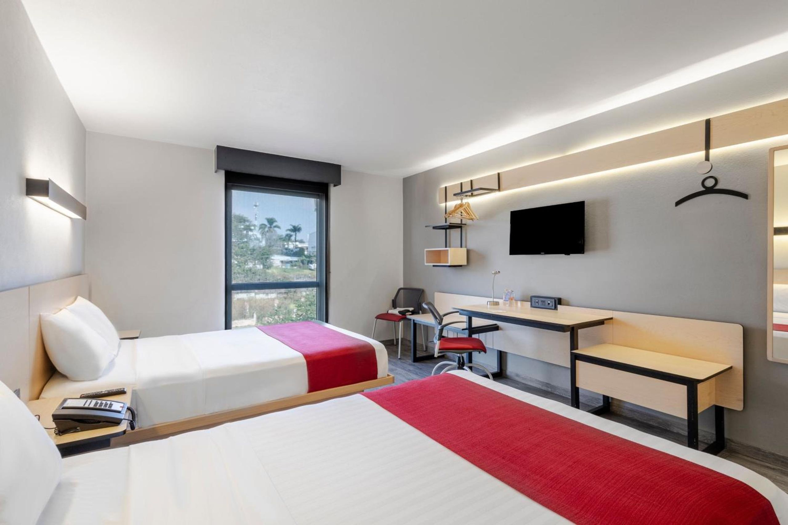Habitación Doble con Dos Camas Dobles