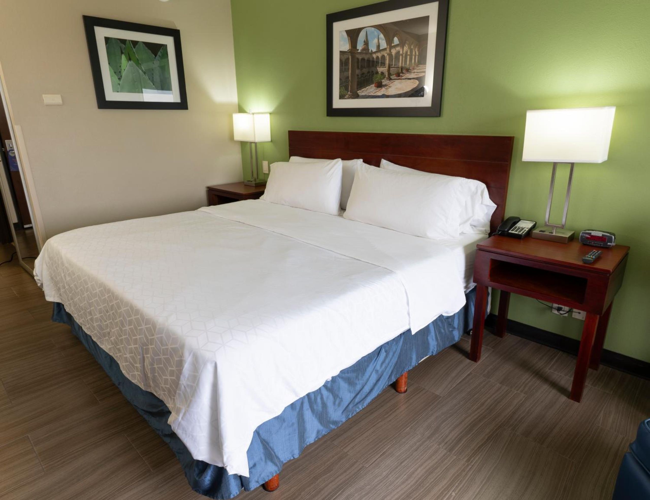 Habitación Estándar con Cama King - Acceso para Personas con Discapacidad