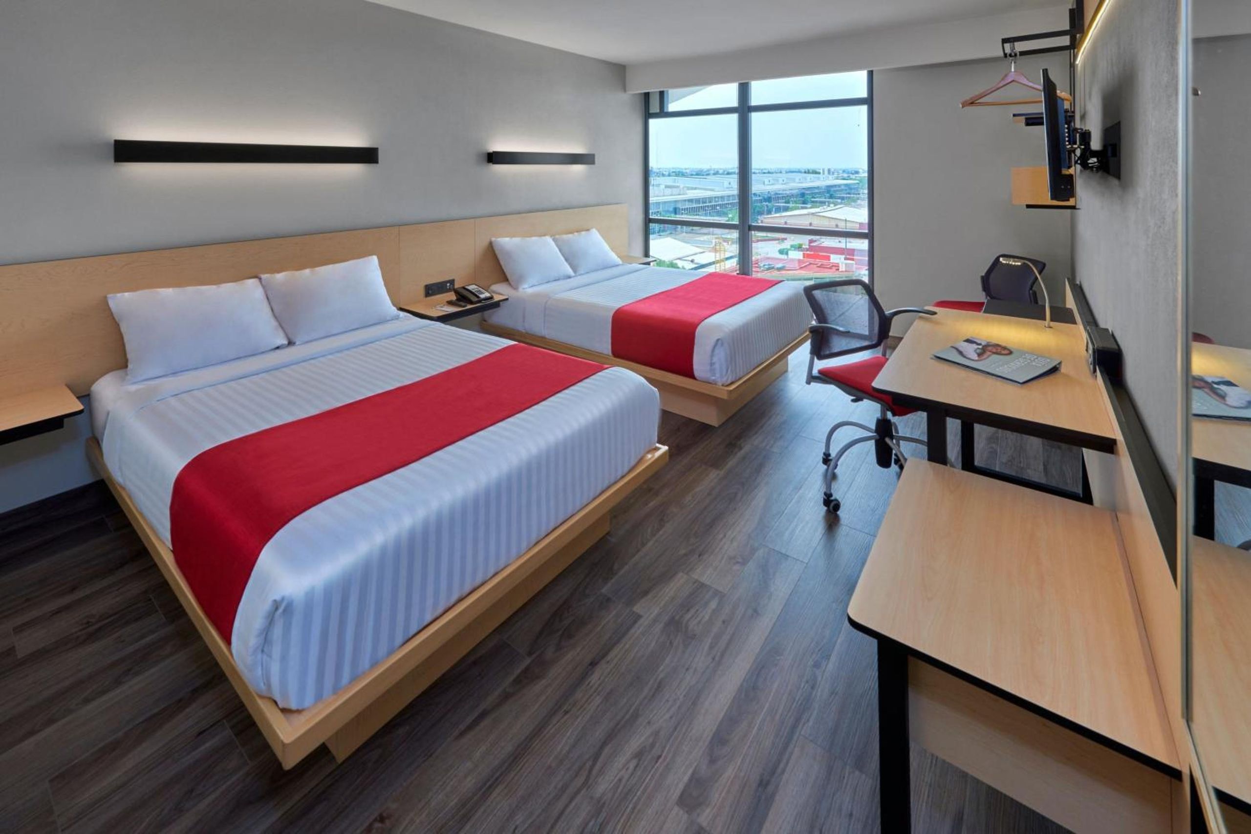 Habitación Doble con Dos Camas Dobles — 2