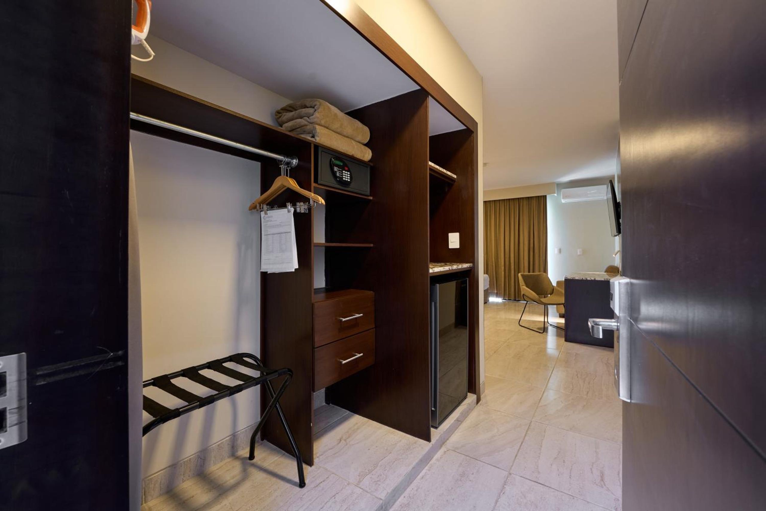 Suite Ejecutiva — 4