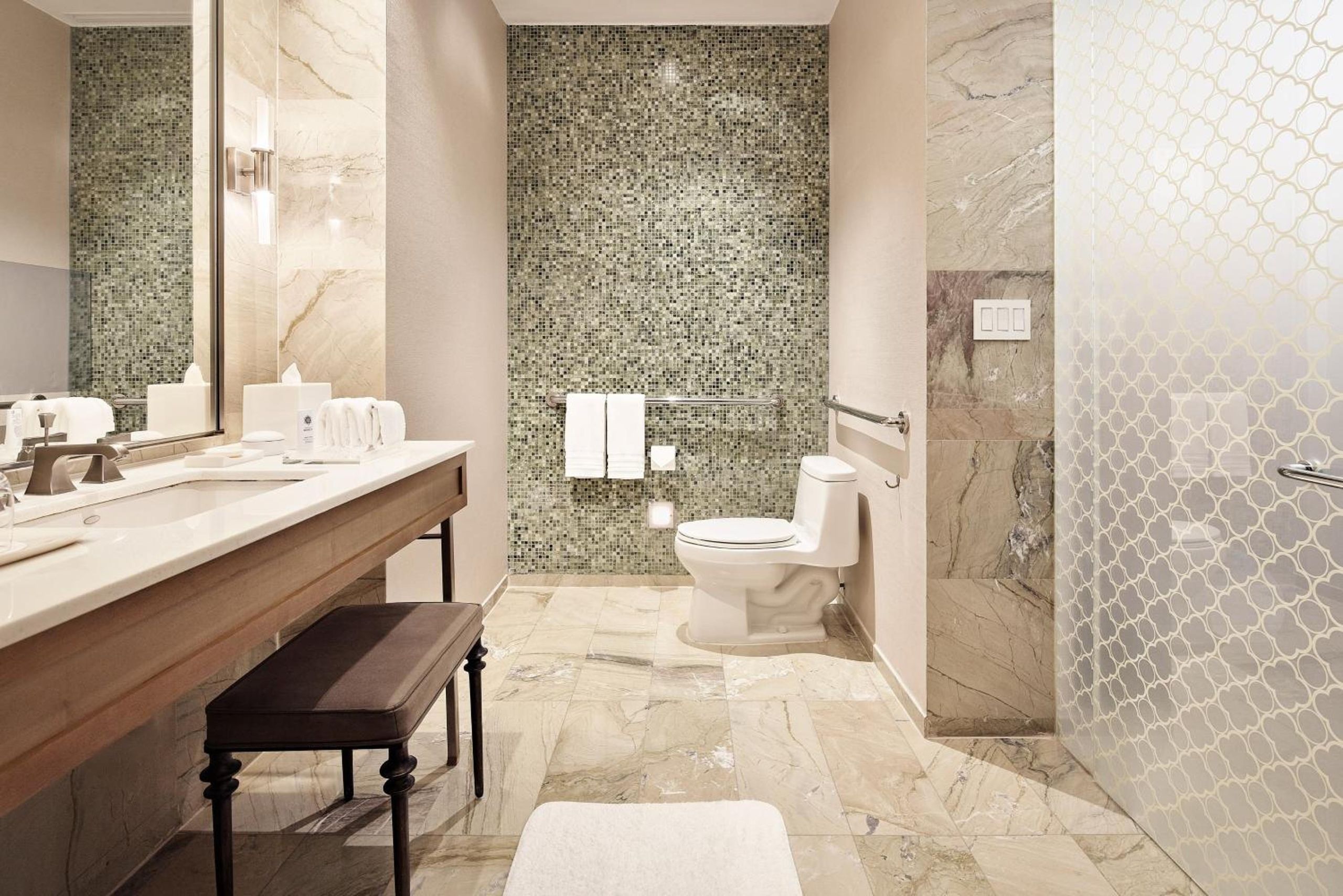 Servicio de Mayordomo Grand Deluxe, Habitación de Huéspedes, 1 Cama King — 3