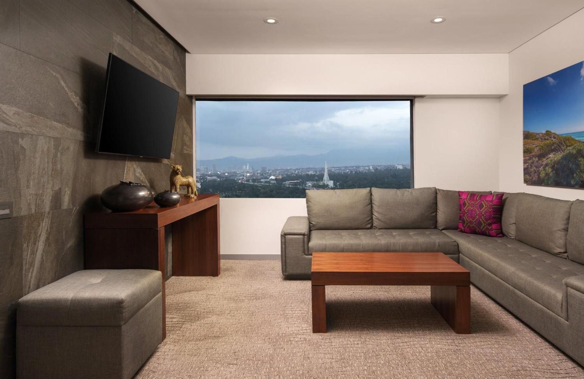 Suite de un dormitorio con cama King — 3
