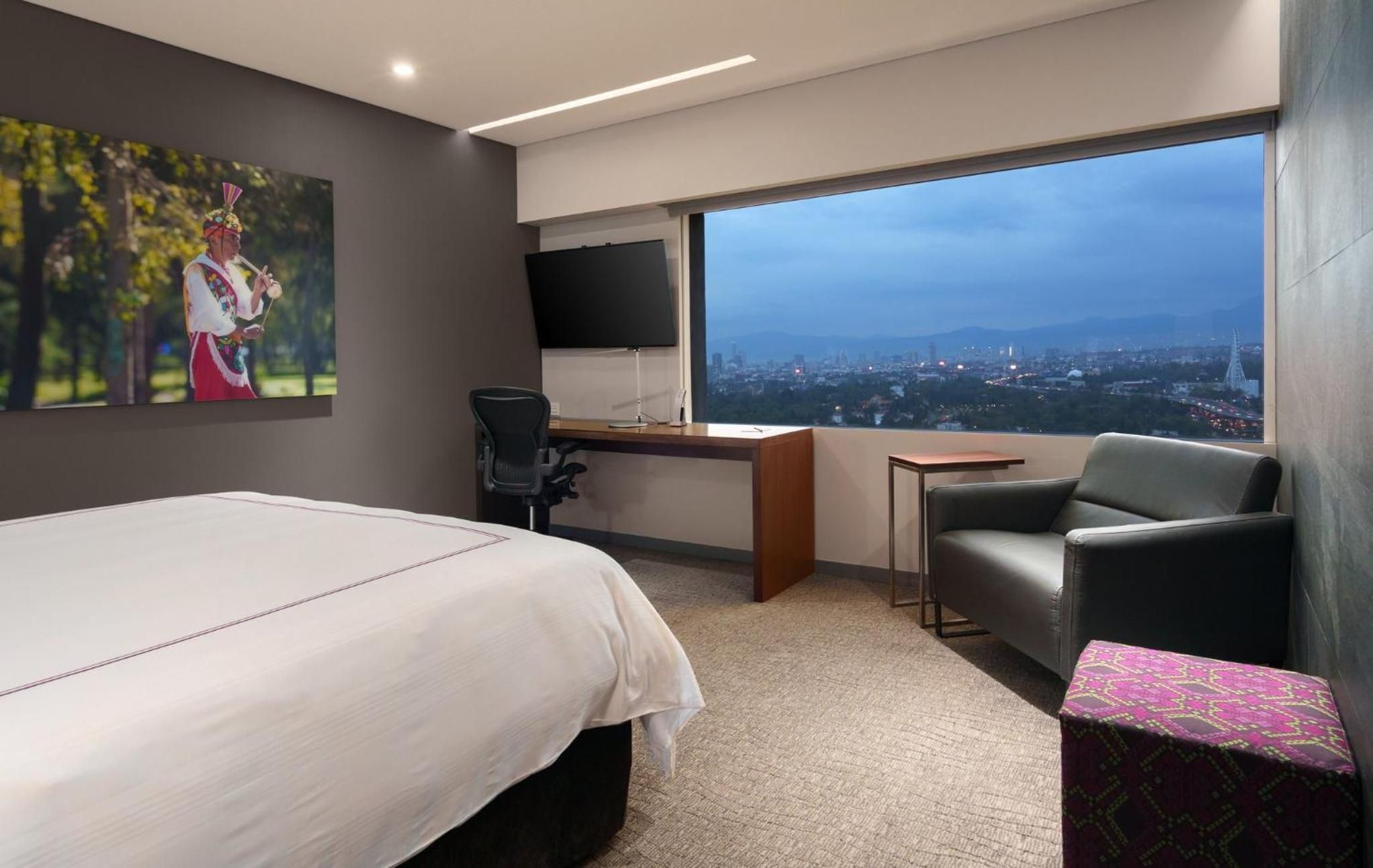 Suite de un dormitorio con cama King — 2