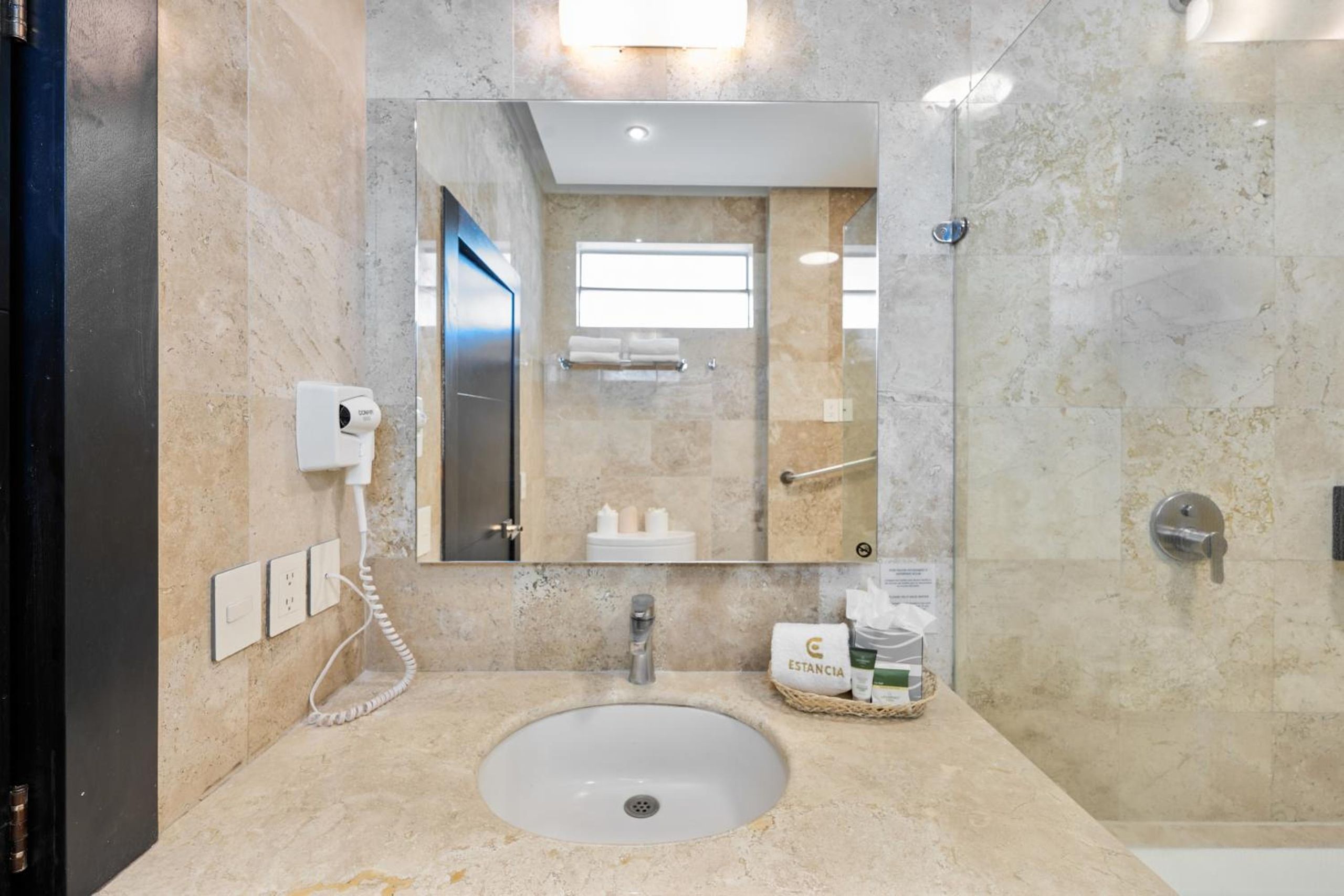 Suite King con Bañera de Hidromasaje — 7