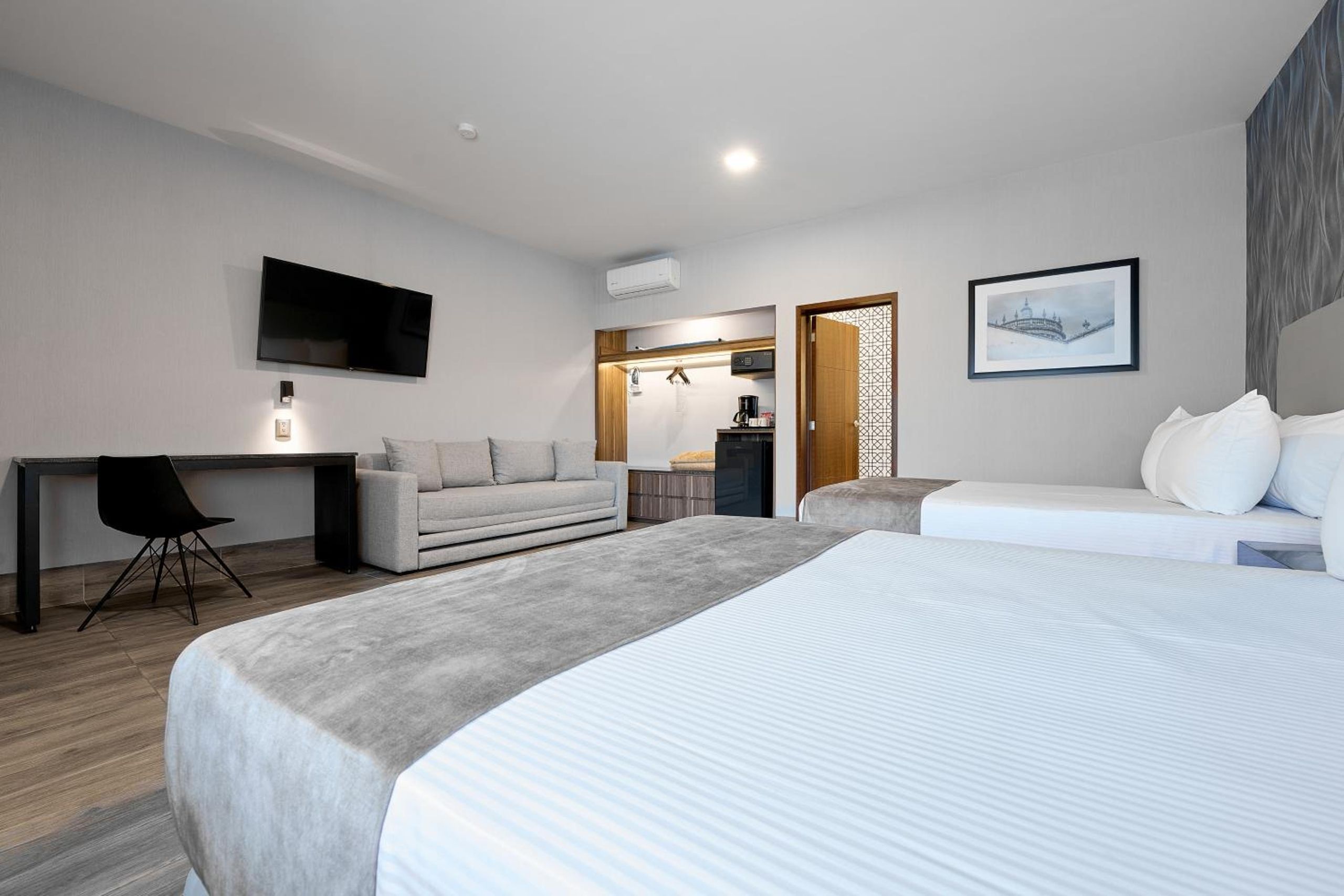 Suite Familiar — 6