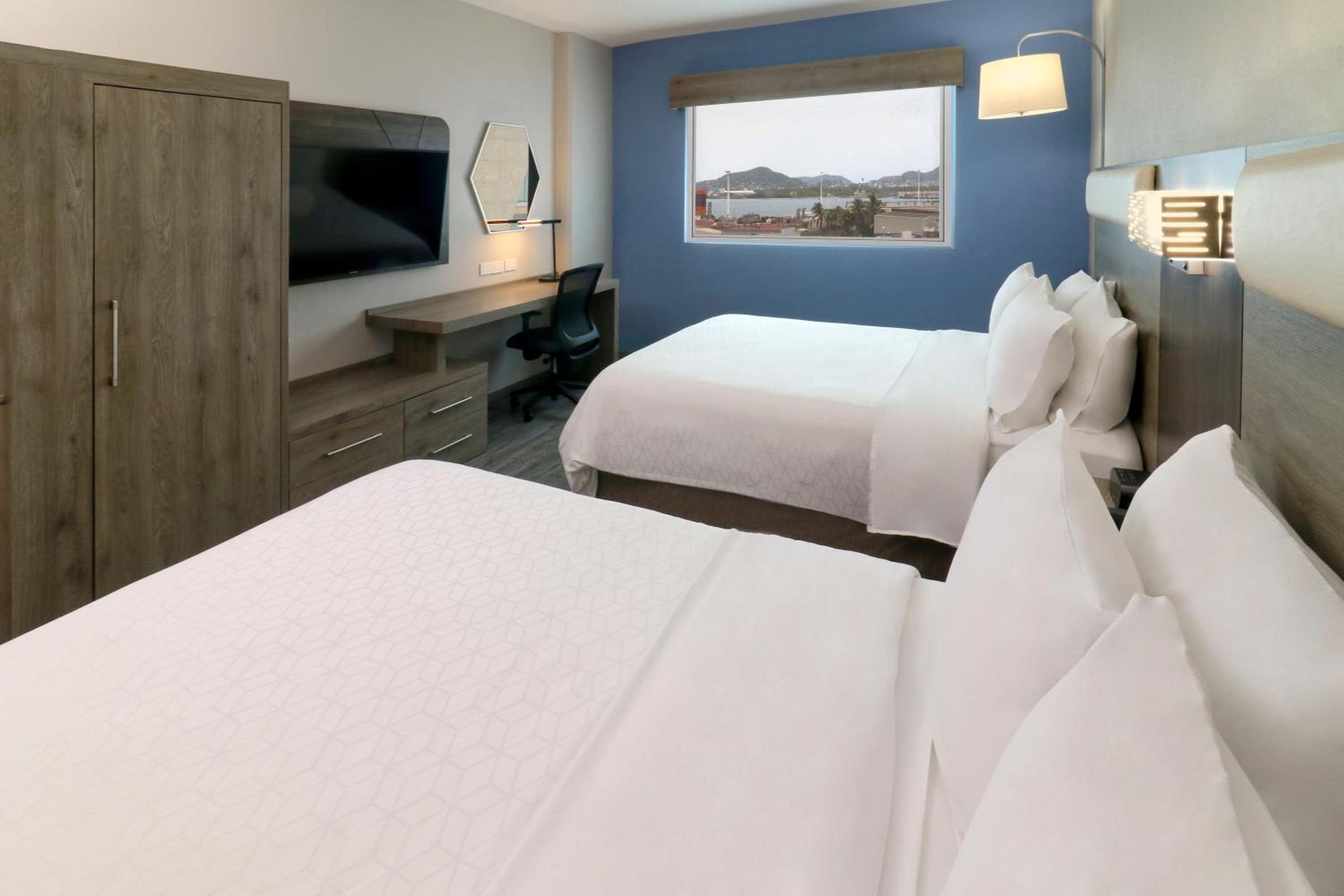 Habitación Estándar con Dos Camas Queen — 6