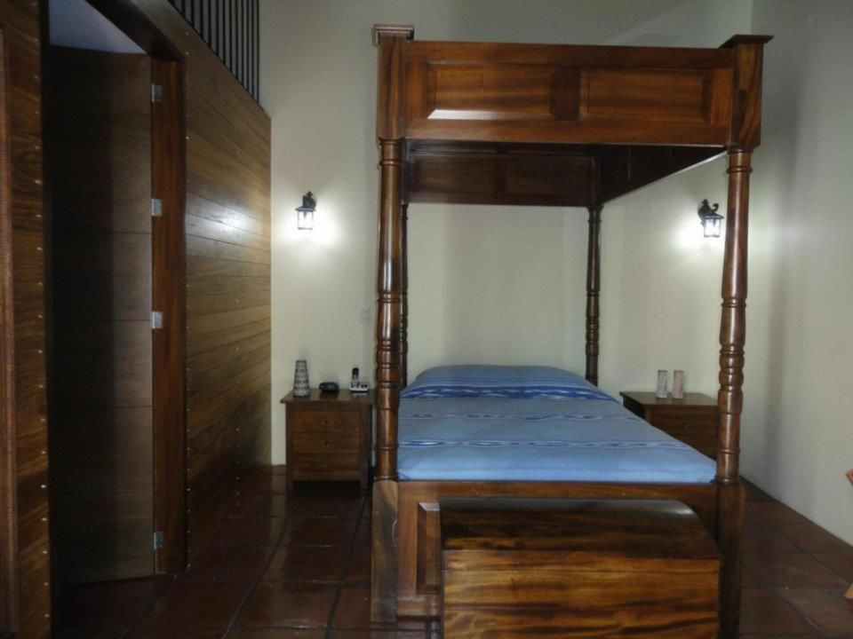 Habitación Estándar con Cama Queen