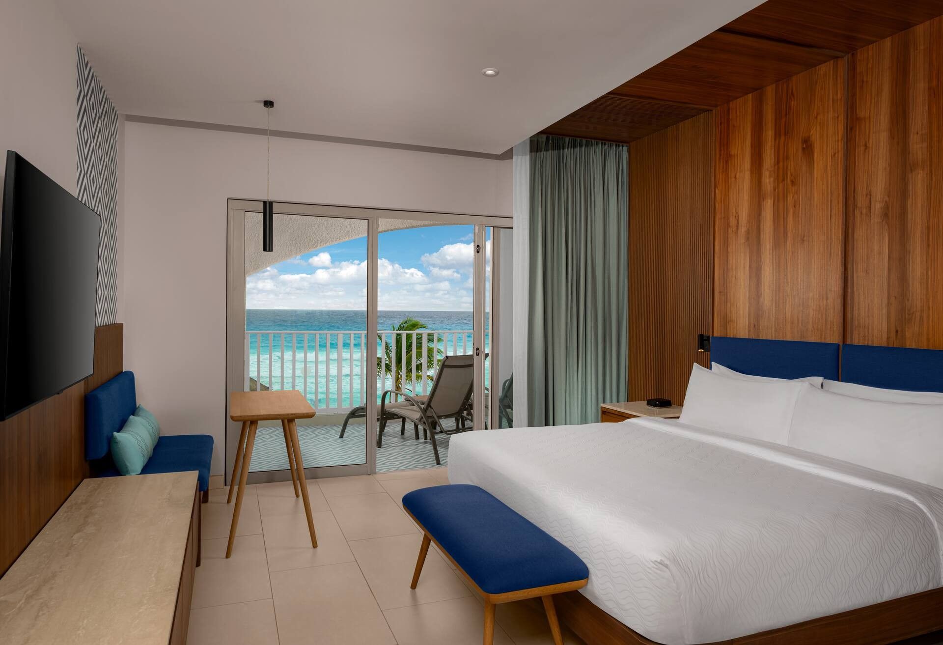 Enclave Beachfront Room - cama King - terraza