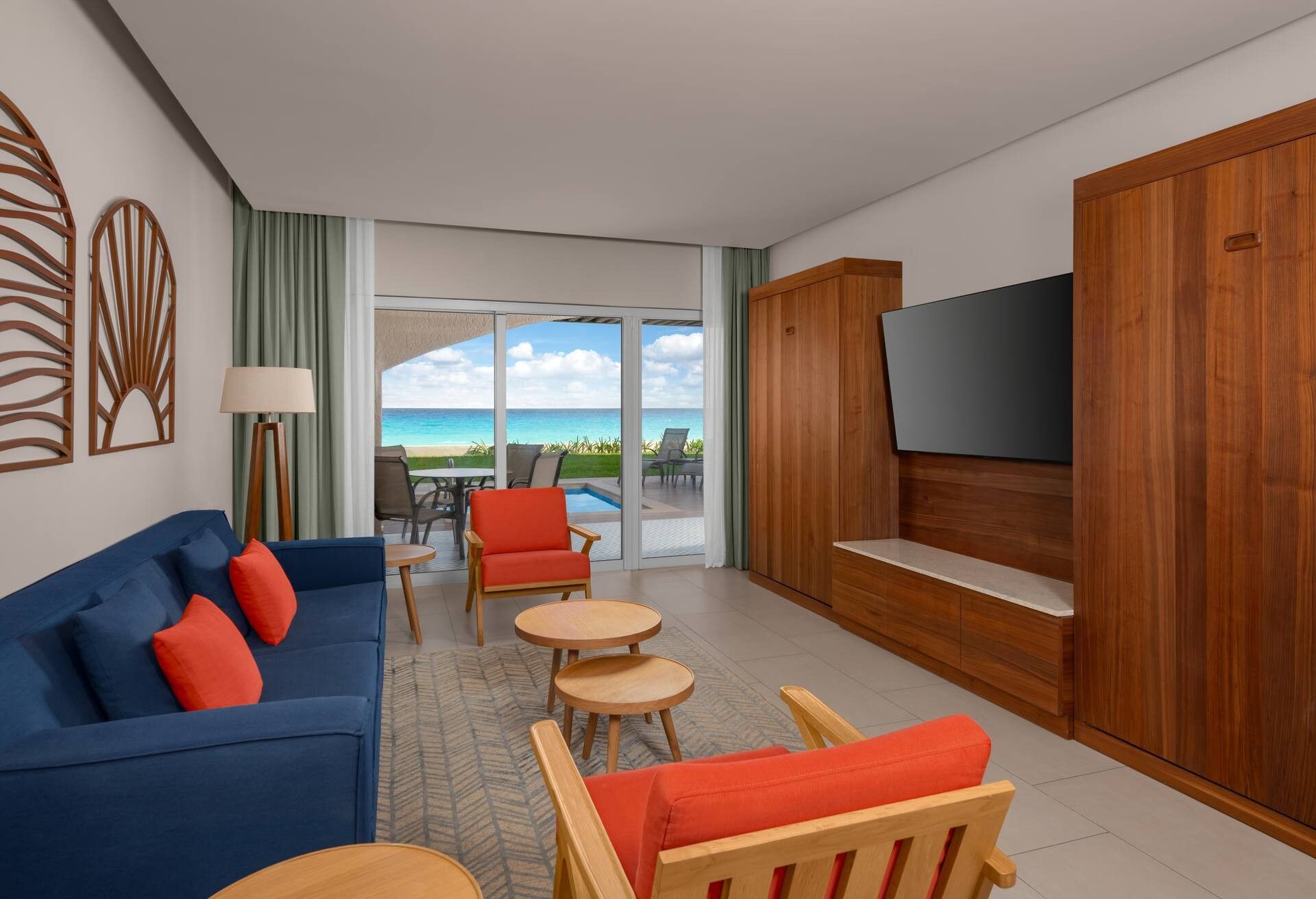 Enclave Beachfront St Plgpl Kg and 2 Mrpy Bds — 5