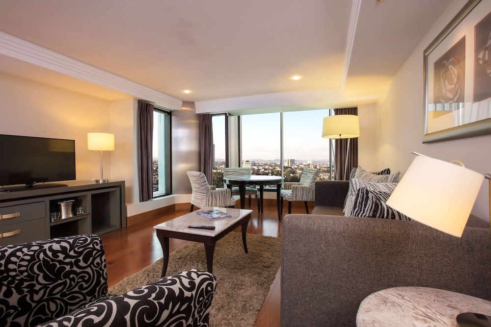 Premium Suite
