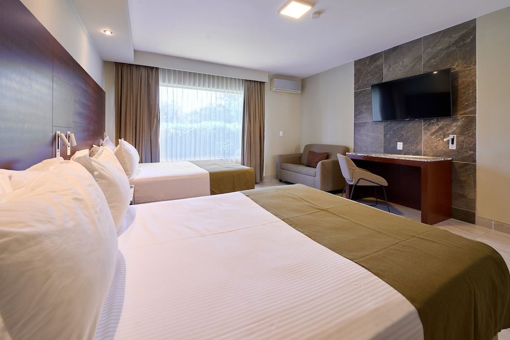 Executive Suite, Multiple Beds, Refrigerator — 2
