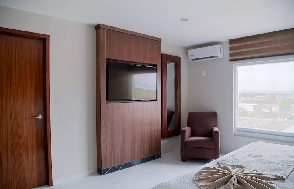 Habitación Ejecutiva, 1 cama King, vista a la ciudad — 5