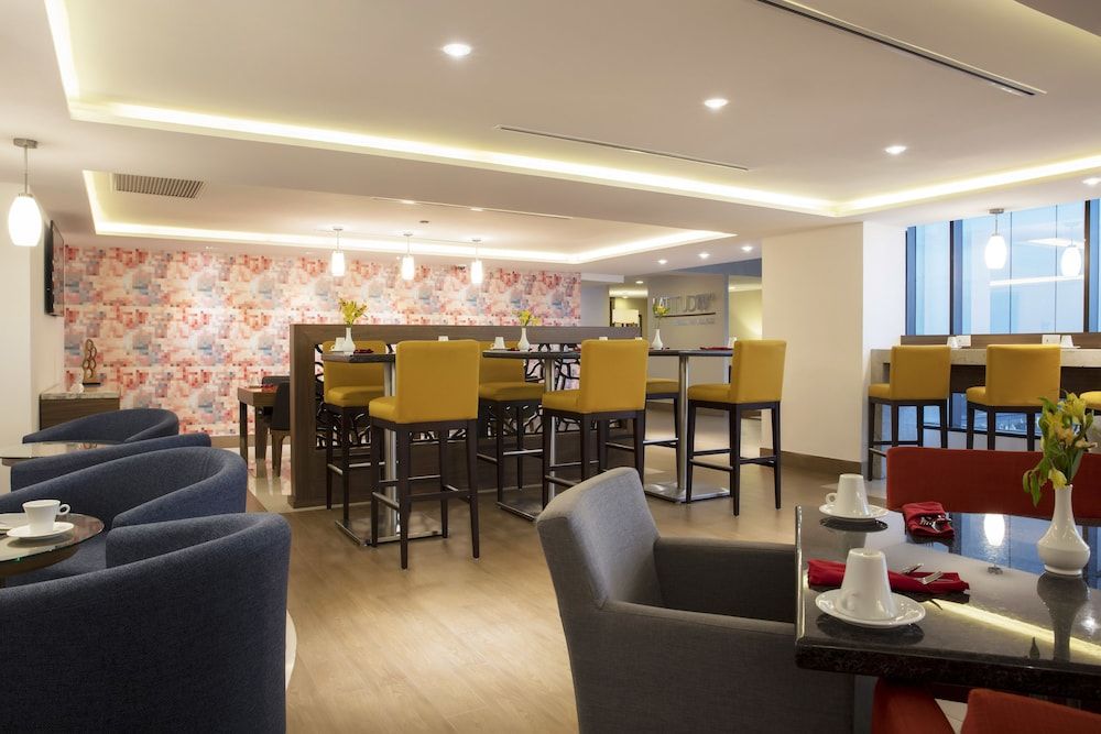 Premium Level Junior Suite — 8