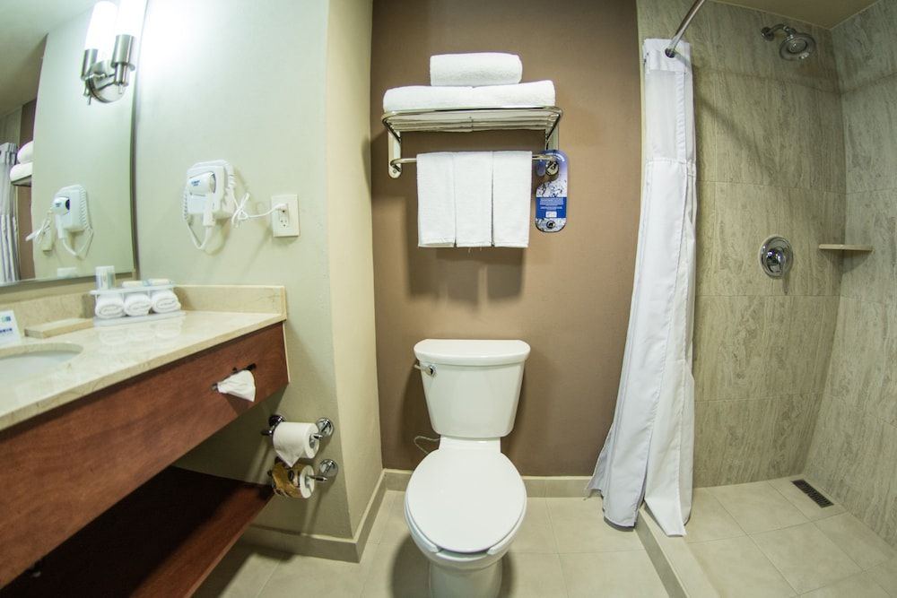 Habitación Estándar, 2 camas Queen (Central Building) — 4