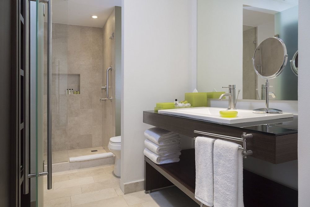 Room, 2 camas Queen, Club Lounge Access, Lagoon View — 7