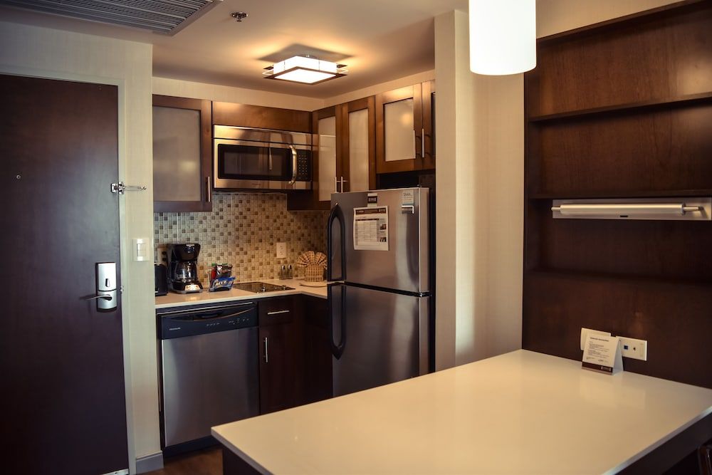 Studio Suite, Kitchen, vista a la alberca