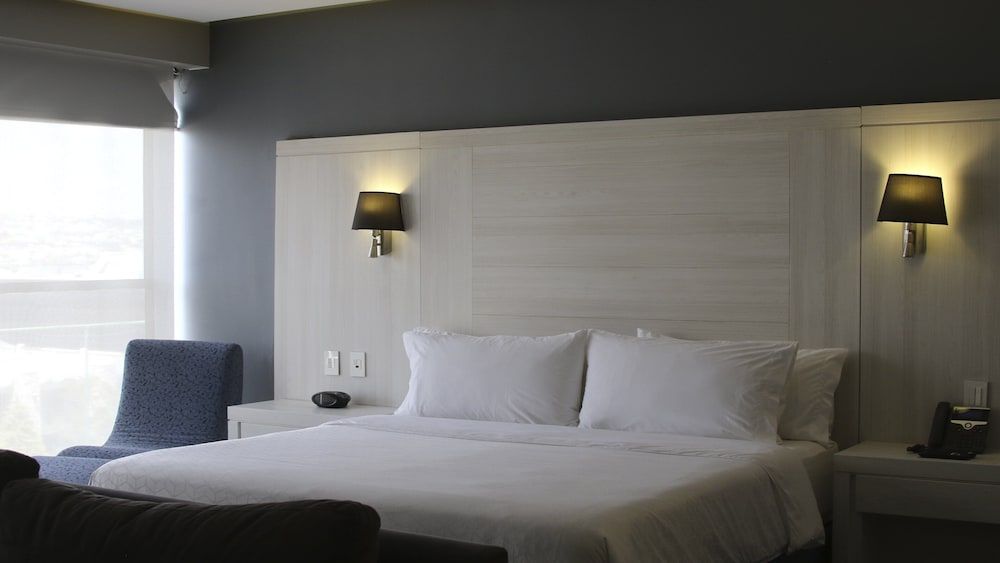 Suite, 1 cama King, vista a la ciudad — 4