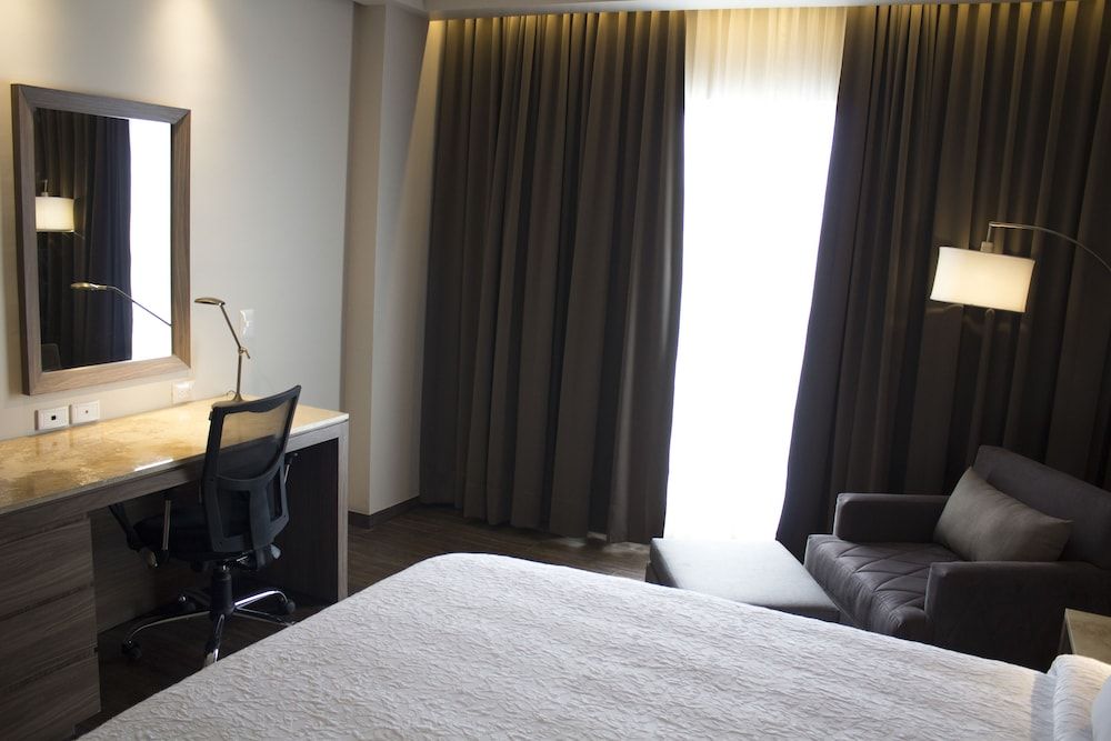 Suite, 2 camas dobles, no fumadores, Refrigerator & Microwave (Wet Bar) — 3