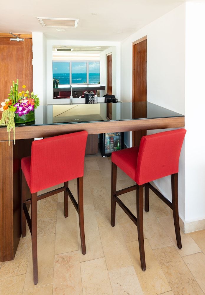 Premium Suite, 1 cama King, vista al mar (Club Floor) — 3