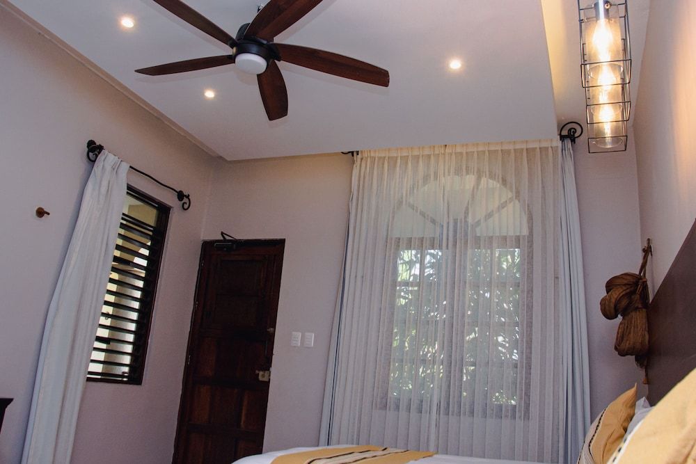 Habitación Deluxe, 1 cama King, vista al jardín — 6