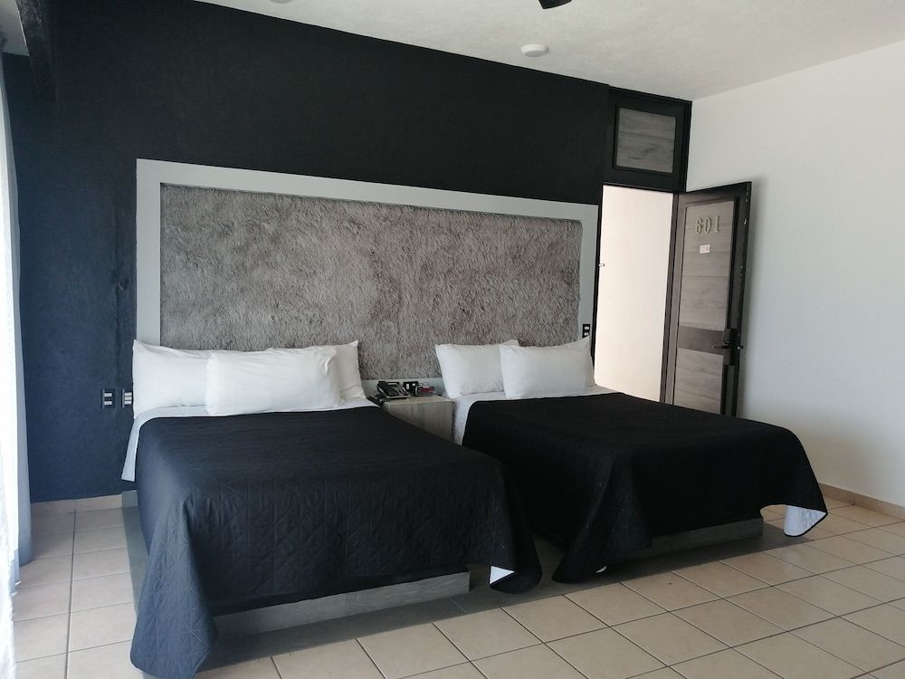 Habitación Estándar, 2 Camas Dobles, No Fumadores — 6