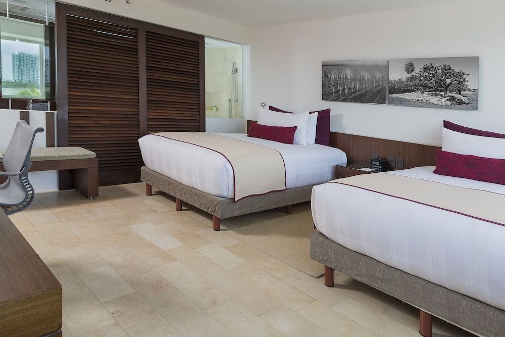 Room, 2 camas Queen, Club Lounge Access, Lagoon View — 2